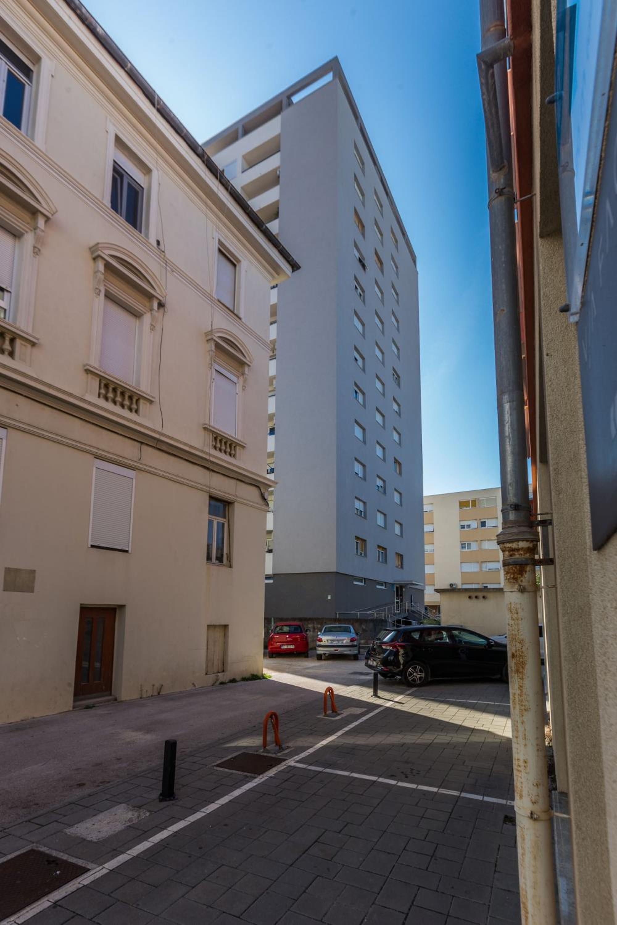 Two bedroom apartment with Balcony - Photo 26