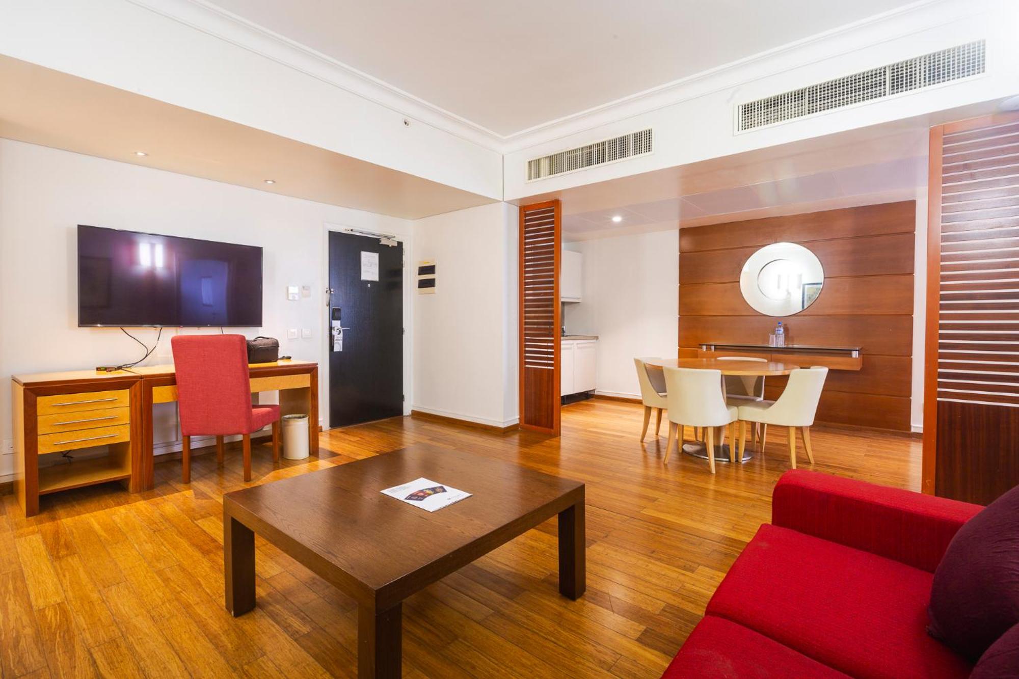 Executive Suite photo 2