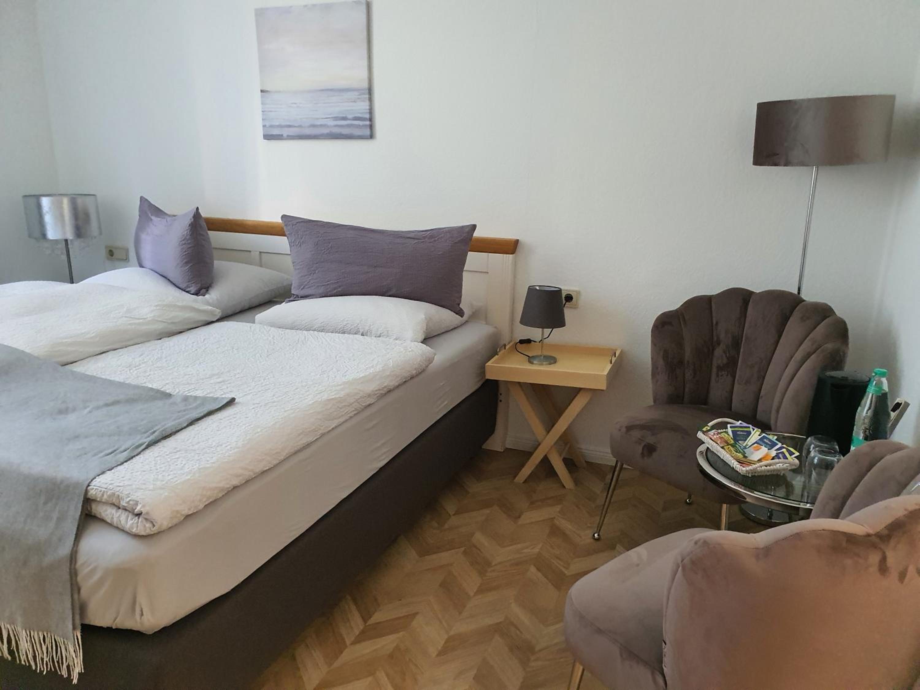 Double Room with Private Bathroom photo 1