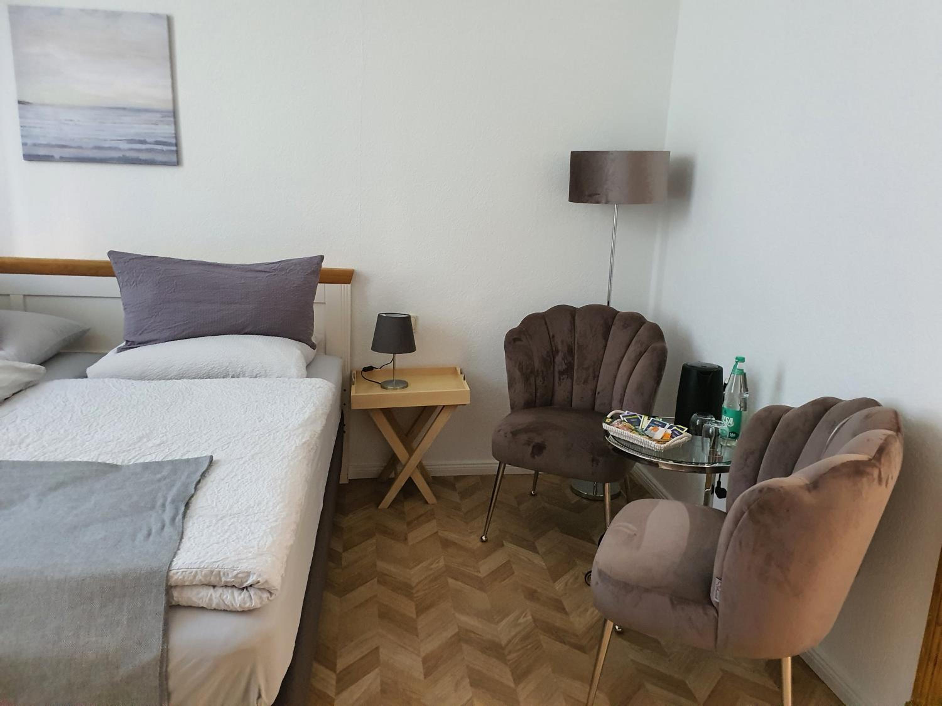 Double Room with Private Bathroom photo 2