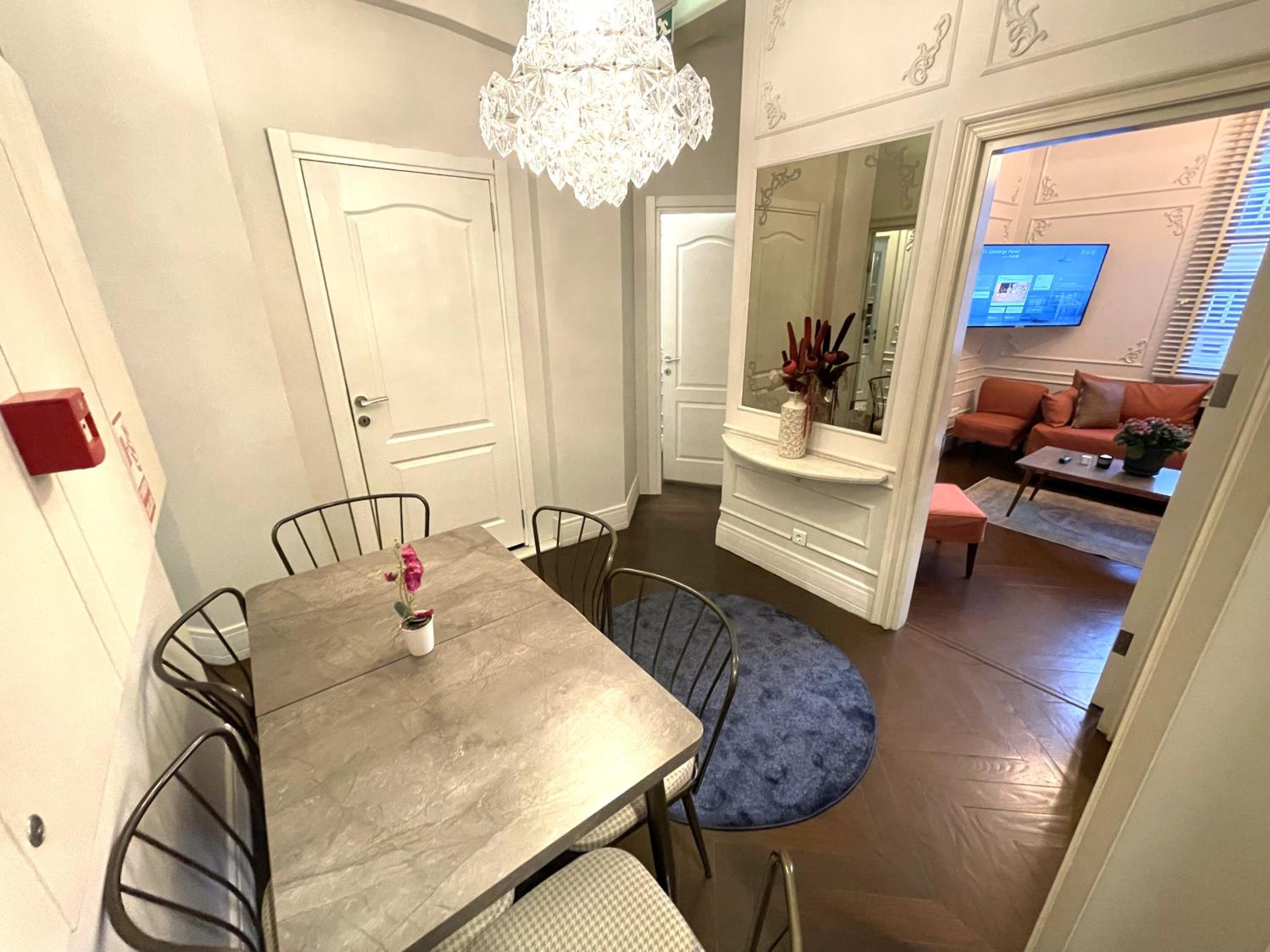 Superior Apartment photo 2