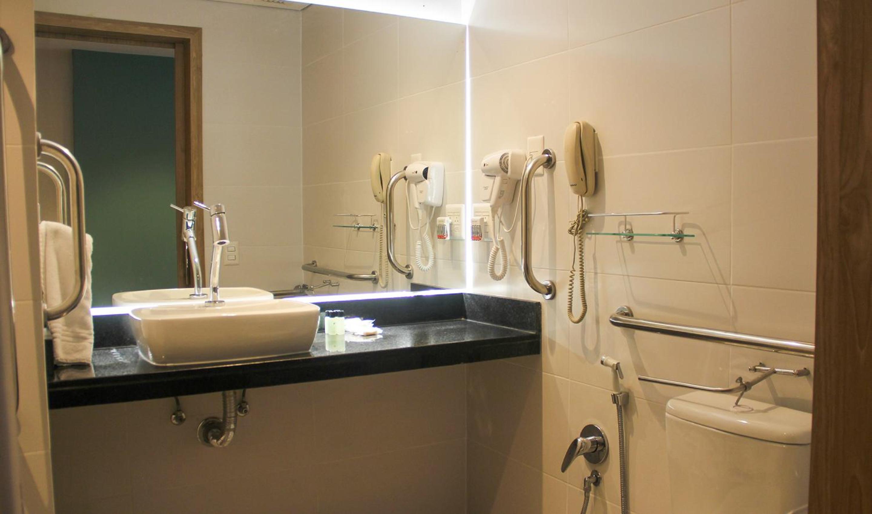 Superior Semi-adapted Room for People with Reduced Mobility
