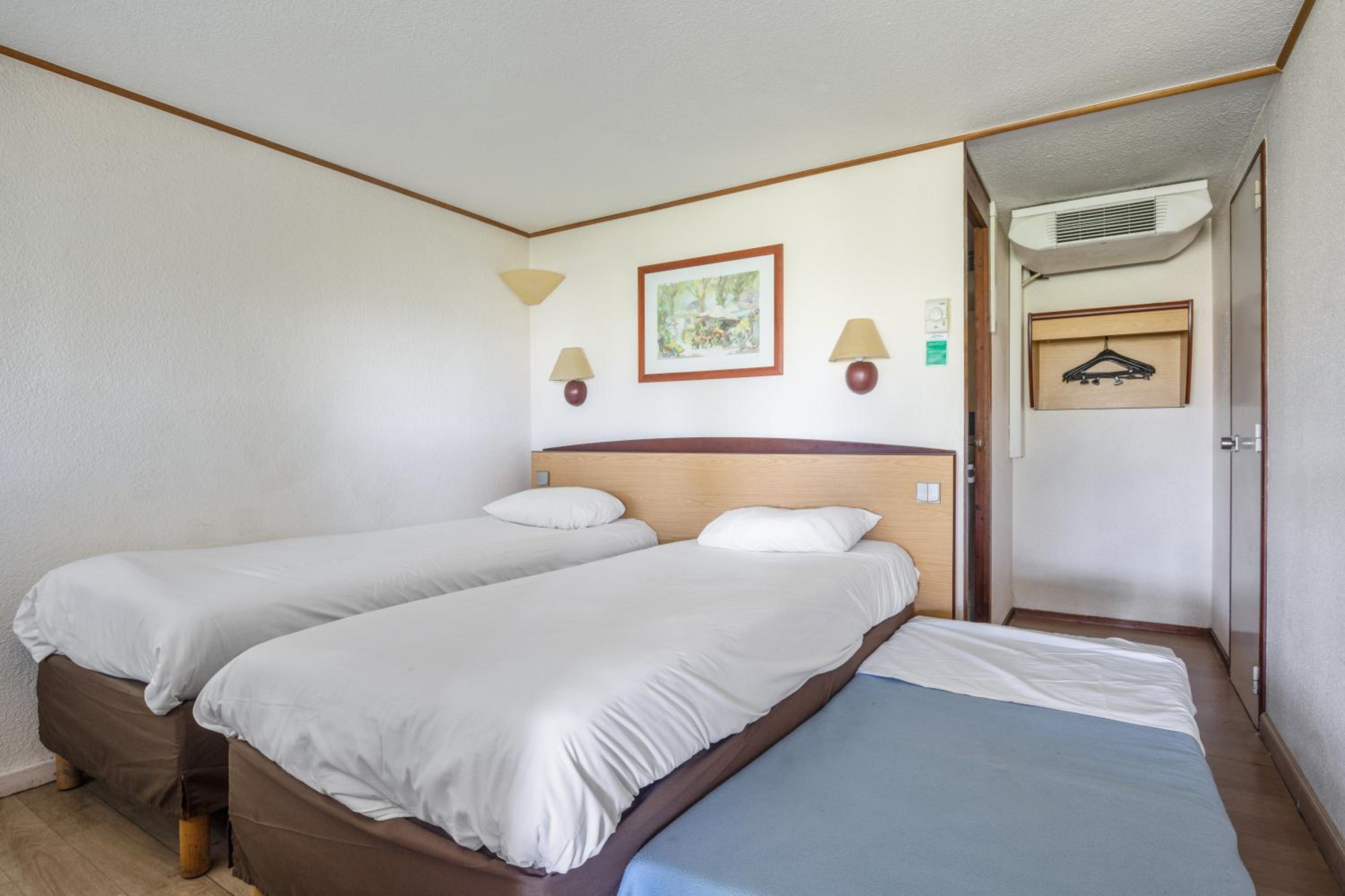 2 Single Beds  One Junior Bed (Up To One0 Years) photo 1