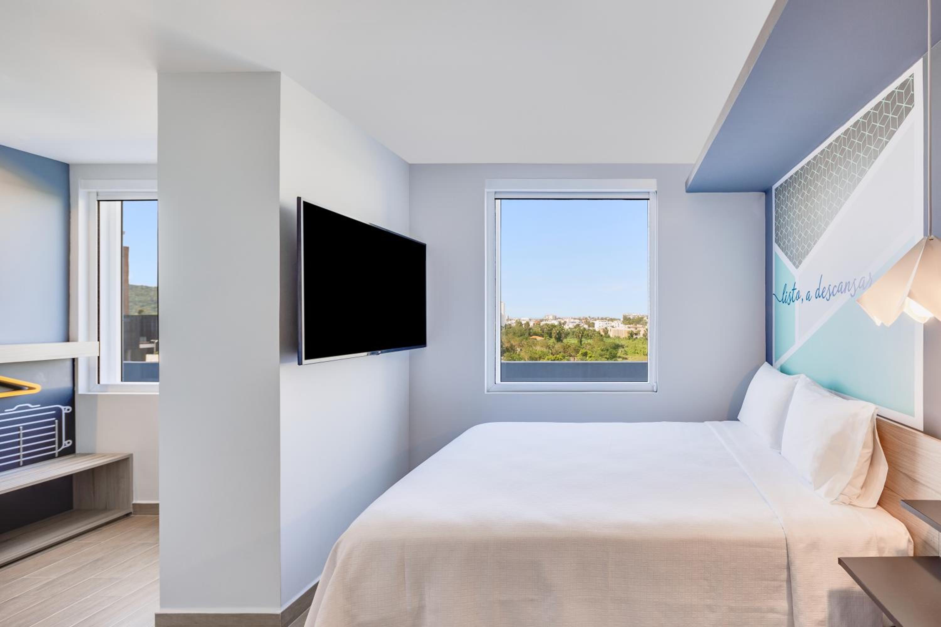 Superior Room, 1 Queen - Photo 5