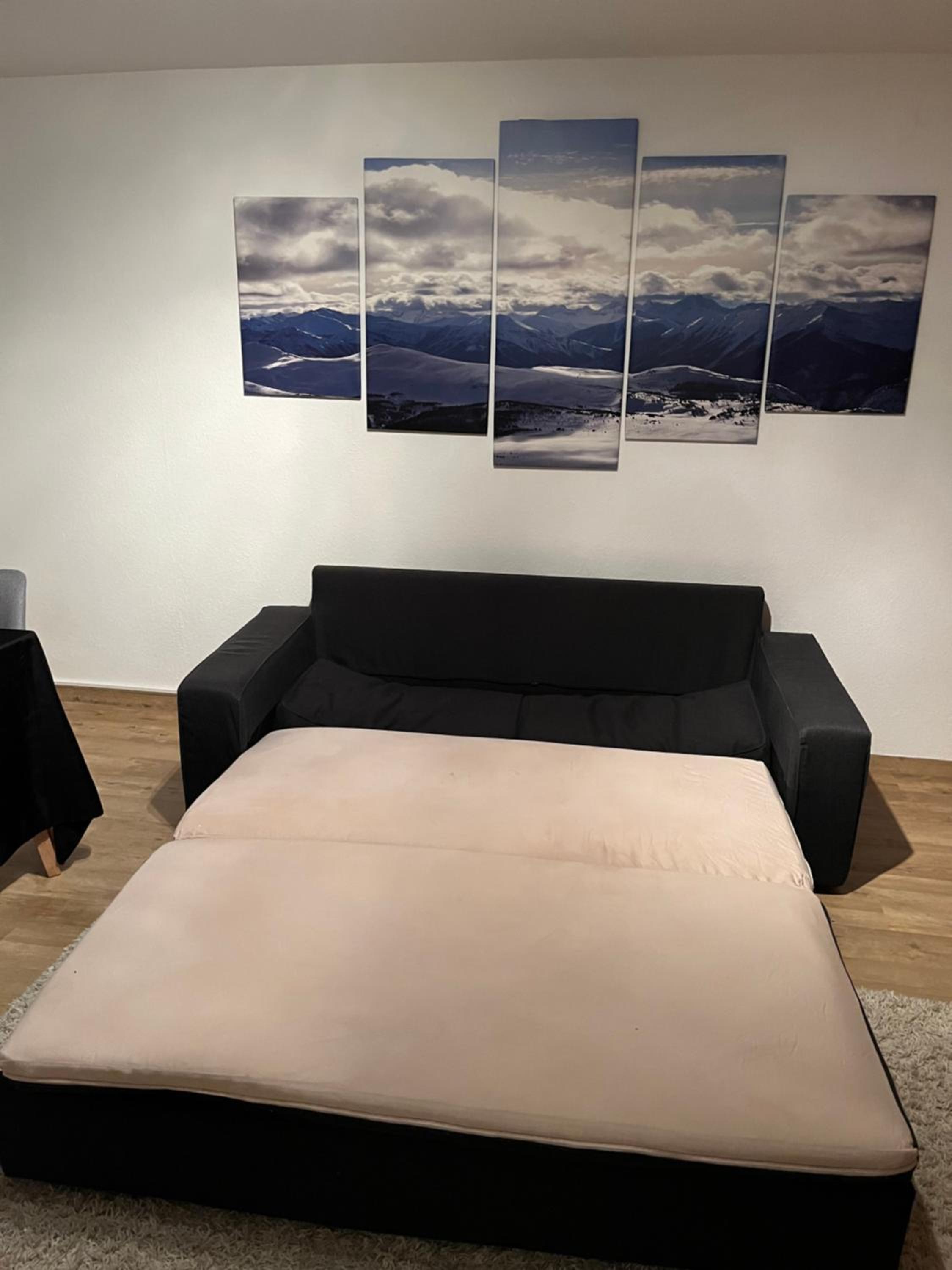 One-Bedroom Apartment photo 1