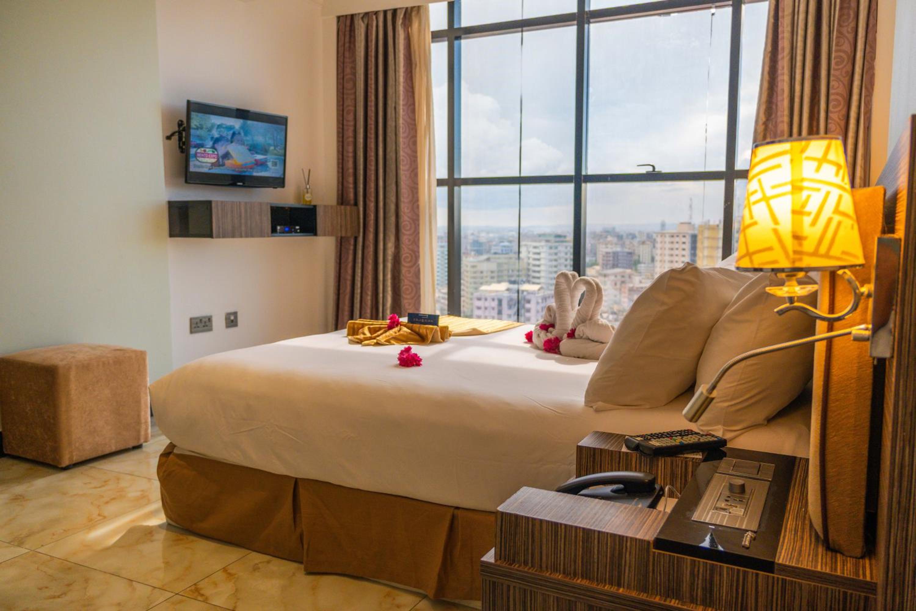 Standard Queen Room
