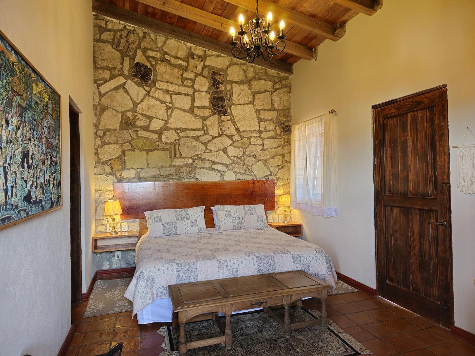 Master King Suite with Balcony photo 1