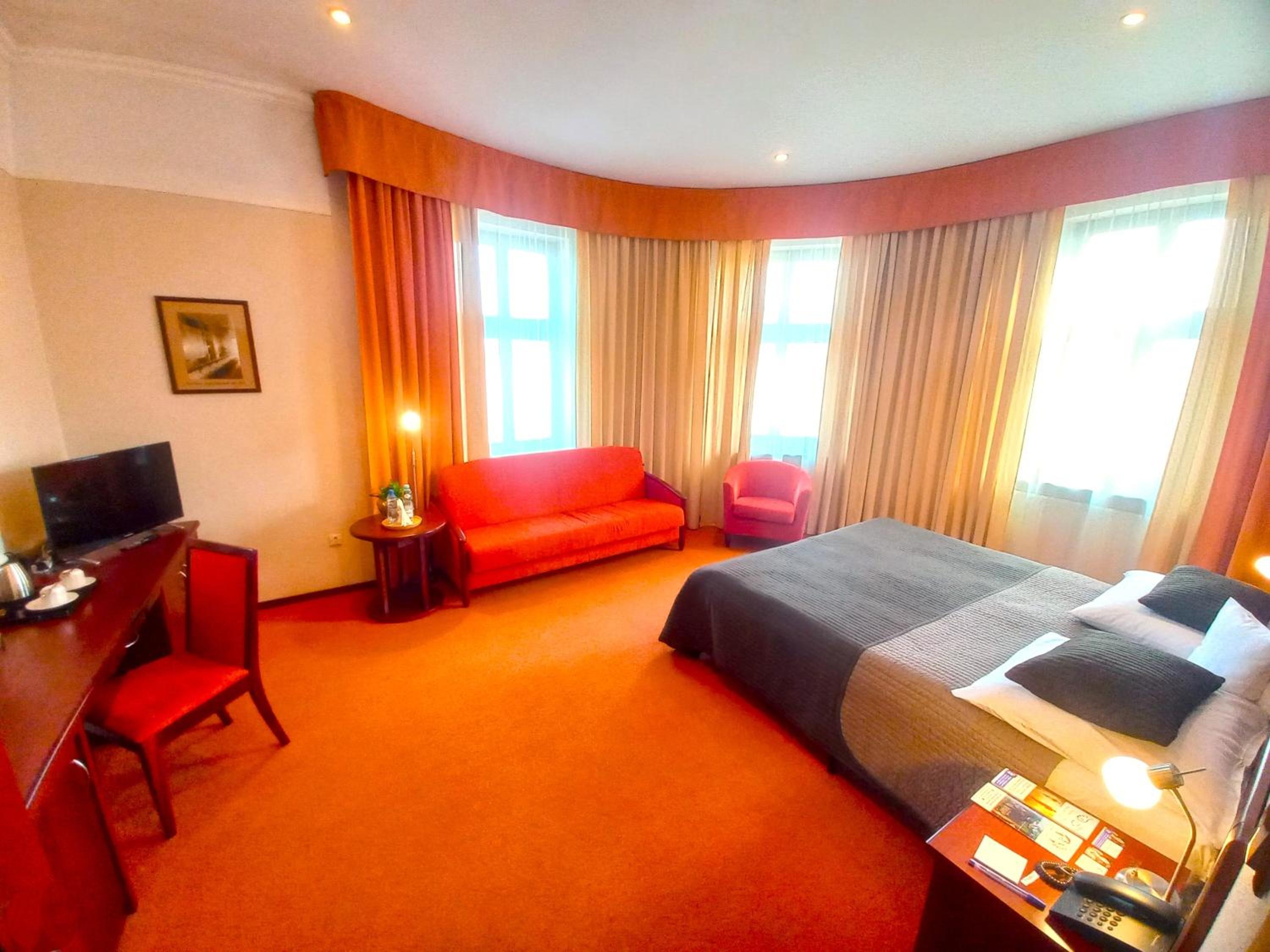 Double Room with Extra Bed - Photo 1
