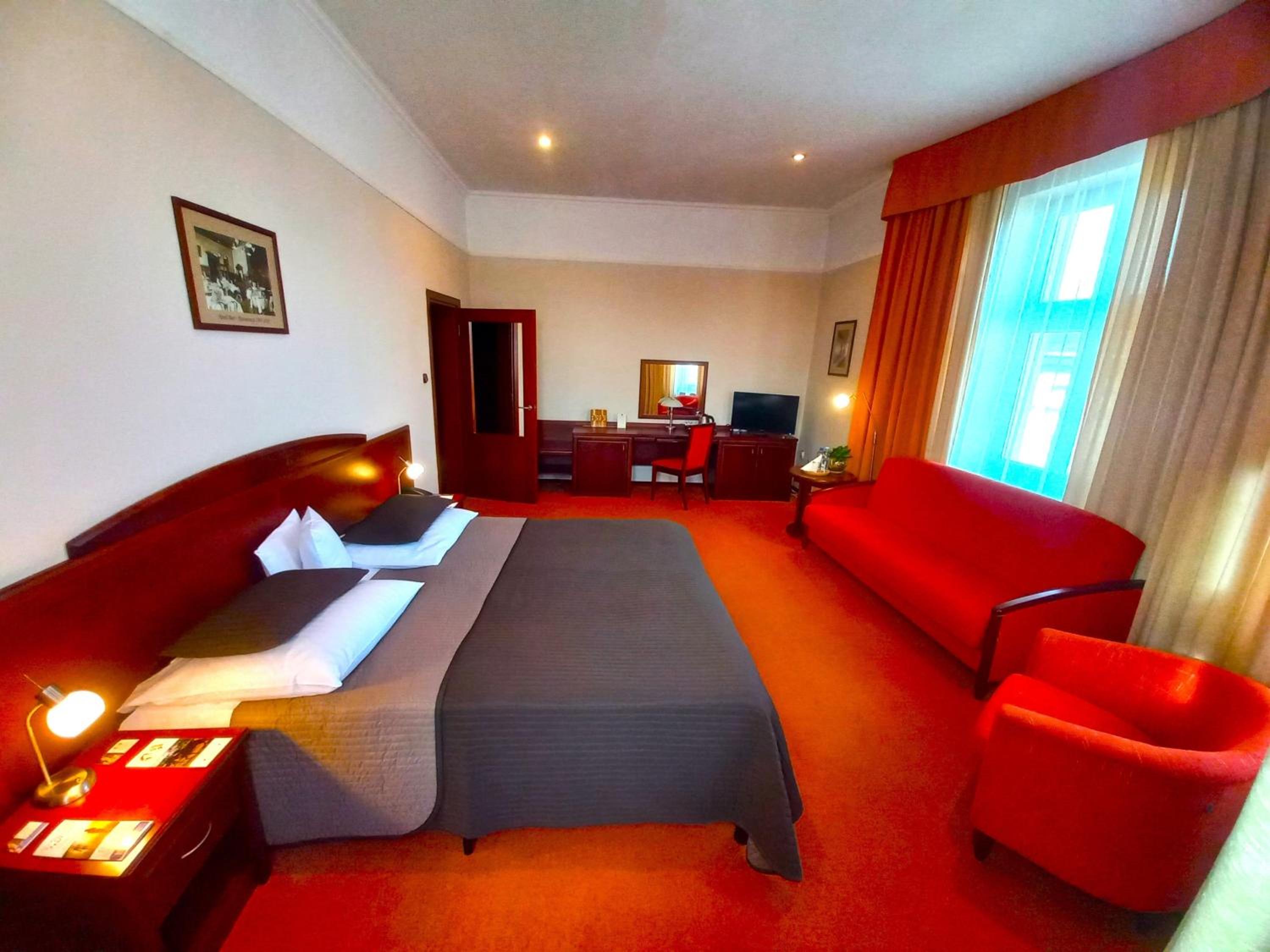 Double Room with Extra Bed - Photo 4