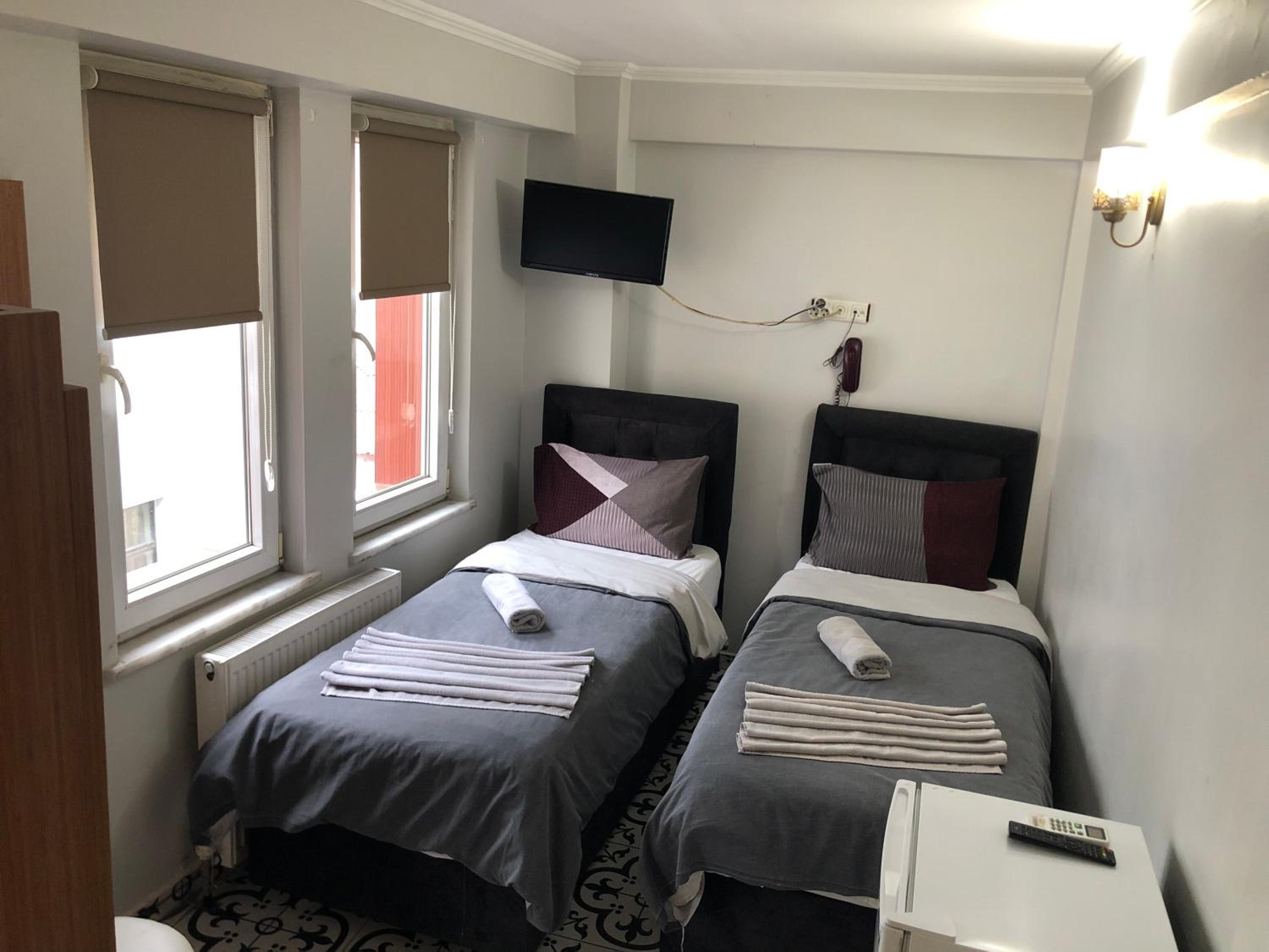 Double or Twin Room photo 1
