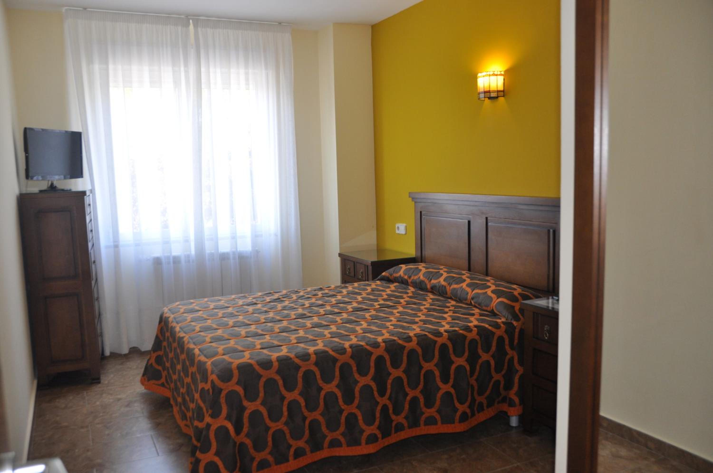 Three-Bedroom Suite photo 3