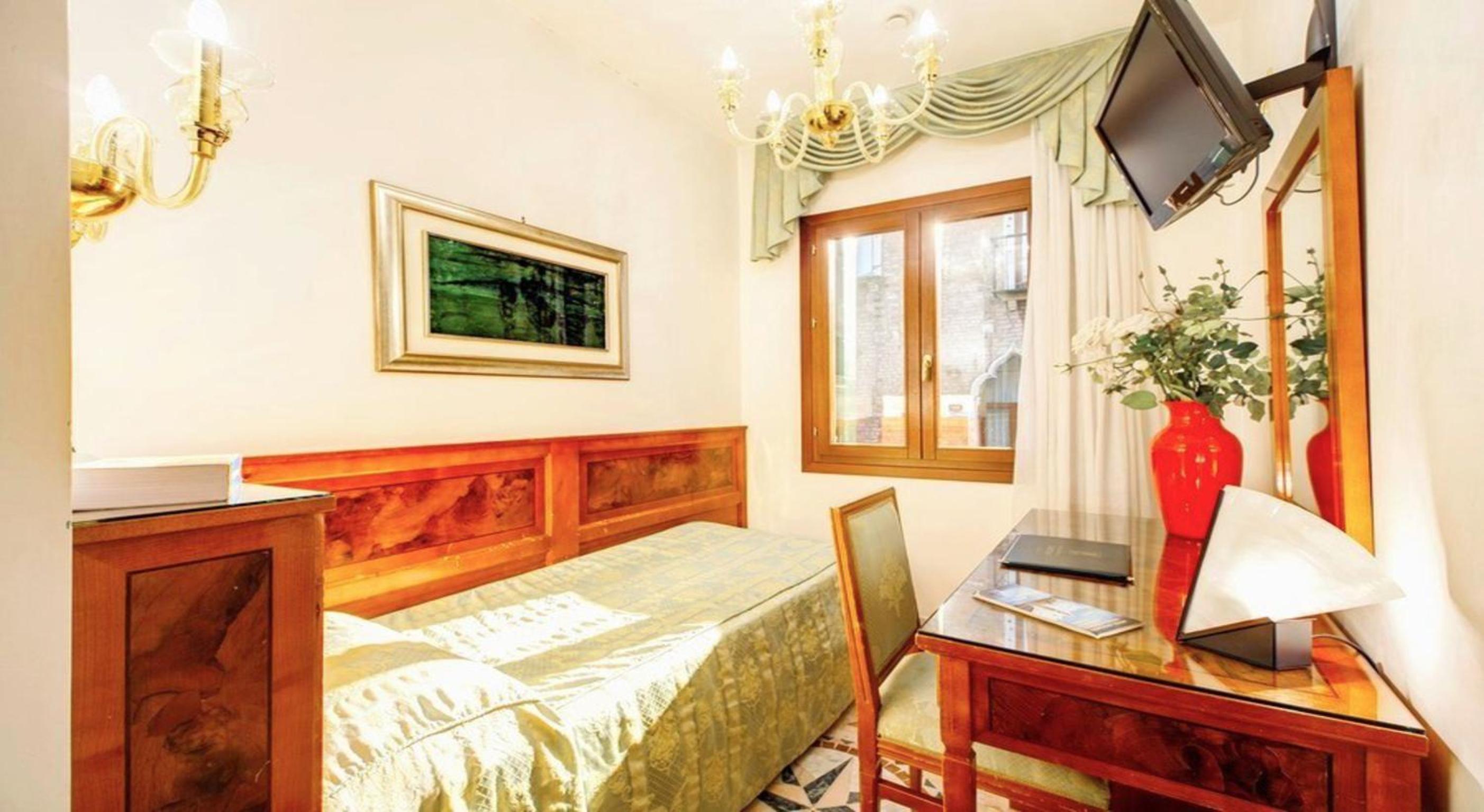Standard Single Room photo 1