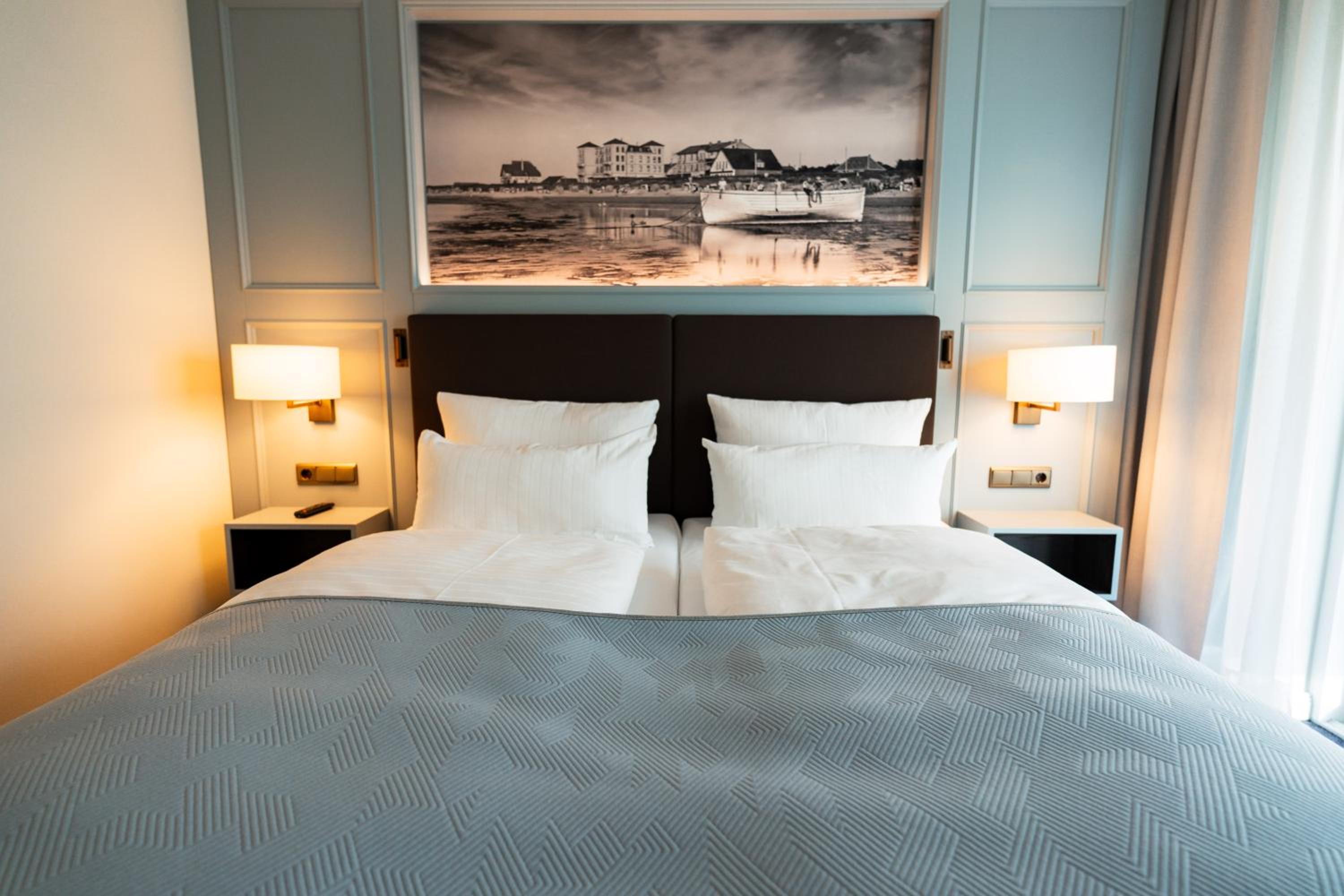 Junior Suite with Balcony photo 2