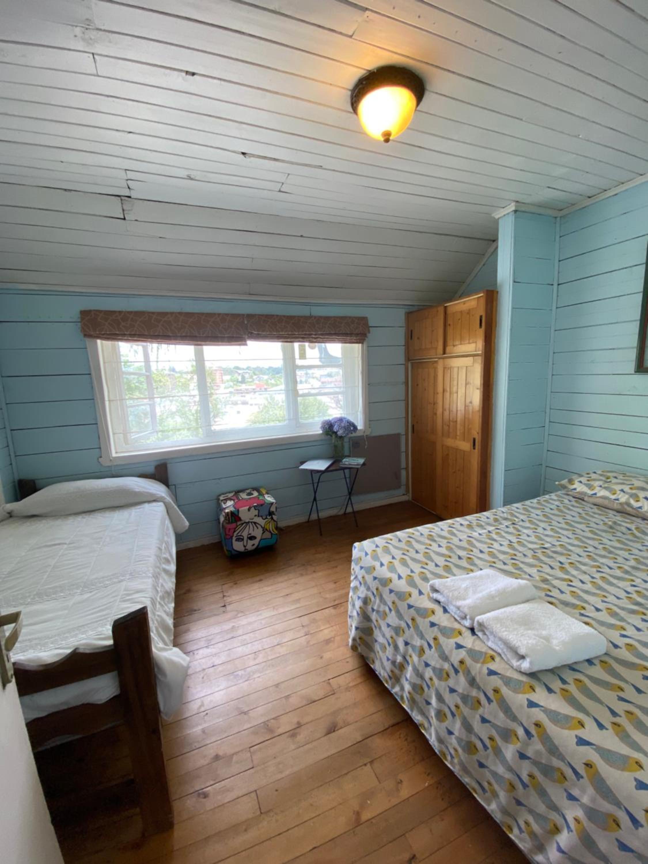 Basic Triple Room With Shared Bathroom photo 3