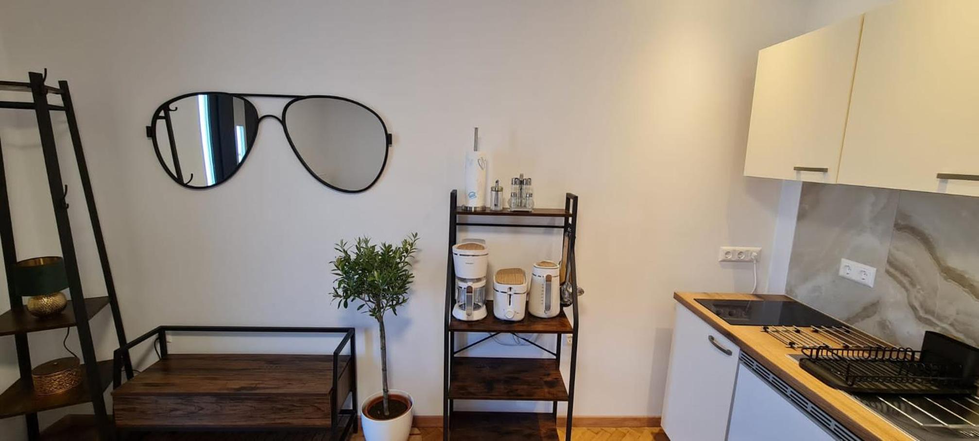 One-Bedroom Apartment photo 2