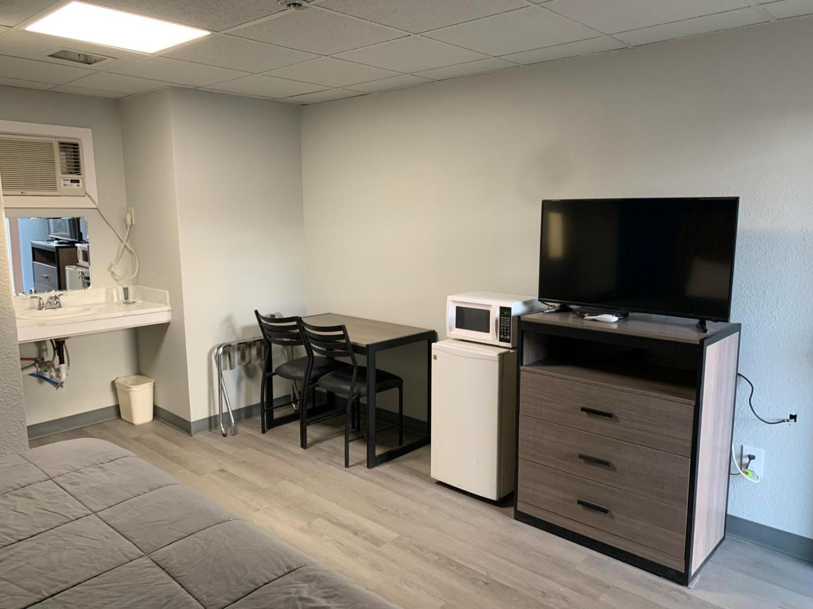 King Suite - Photo 2