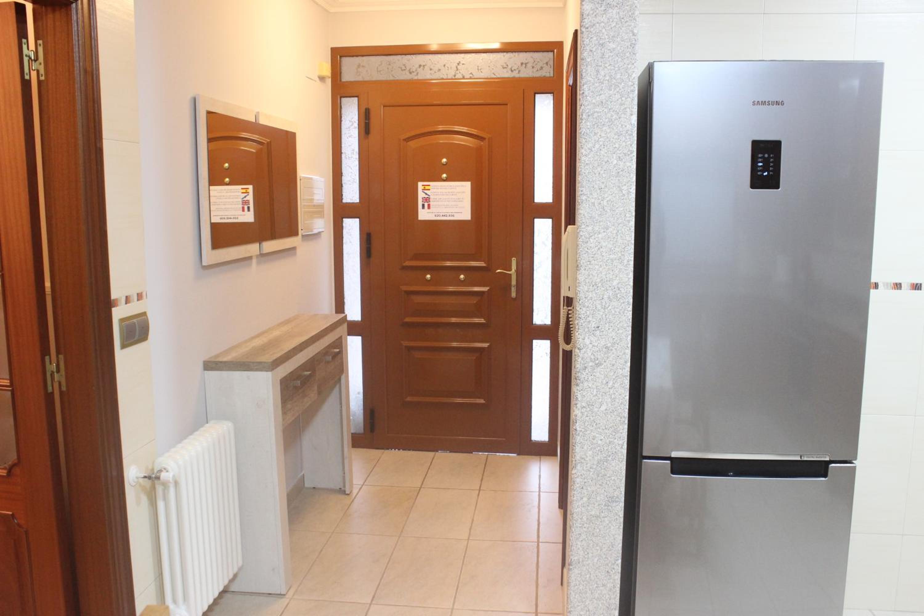 Three-Bedroom House photo 3