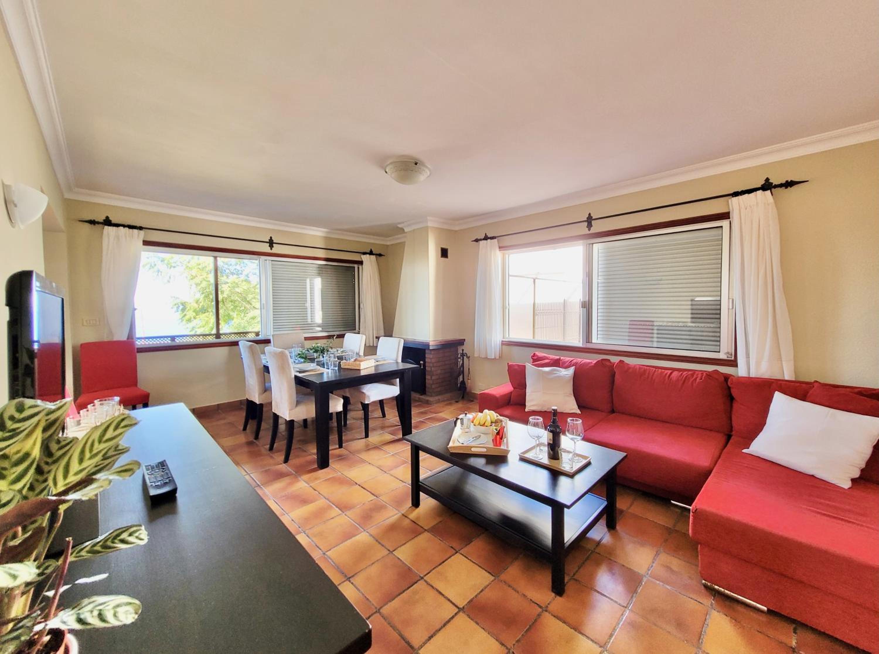 Three-Bedroom Villa photo 2