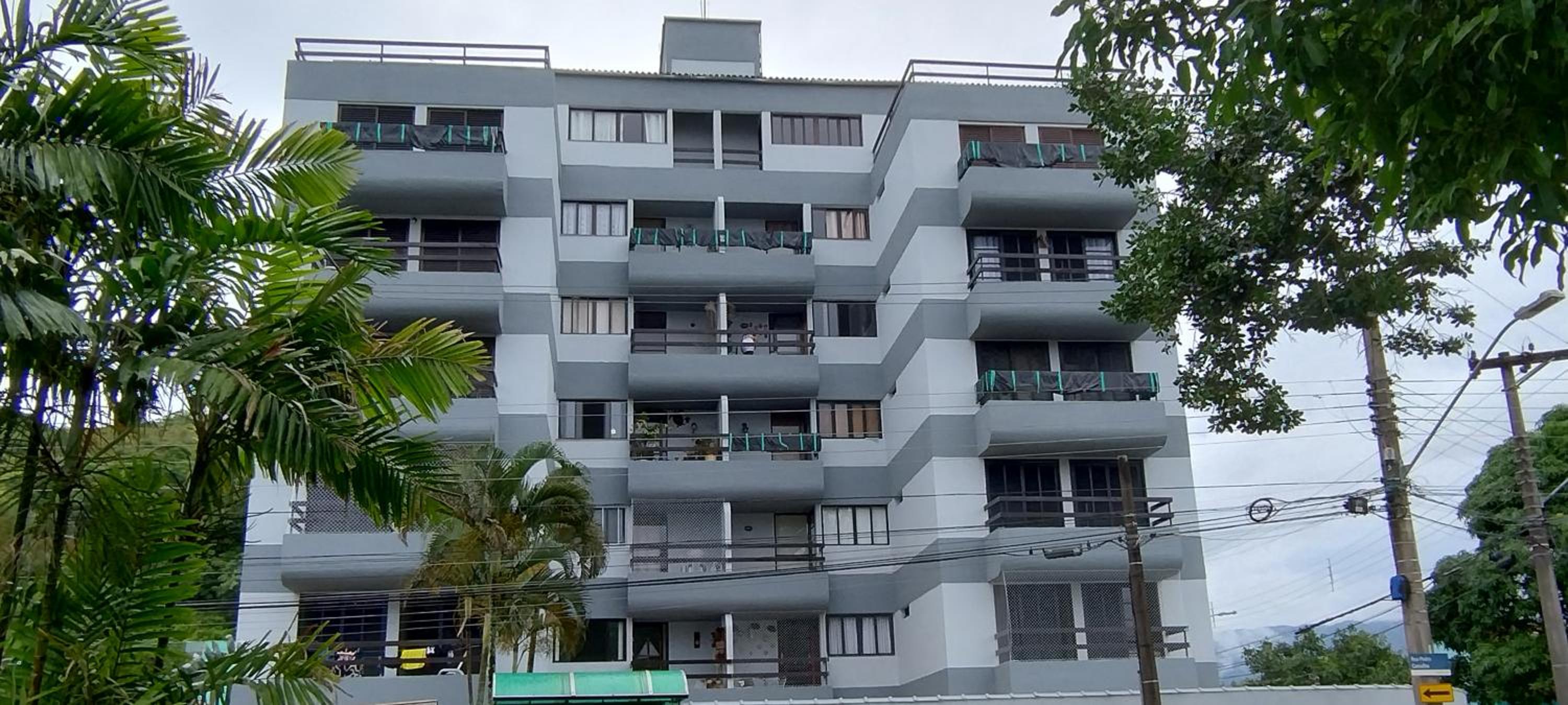 Three-Bedroom Apartment - Photo 28