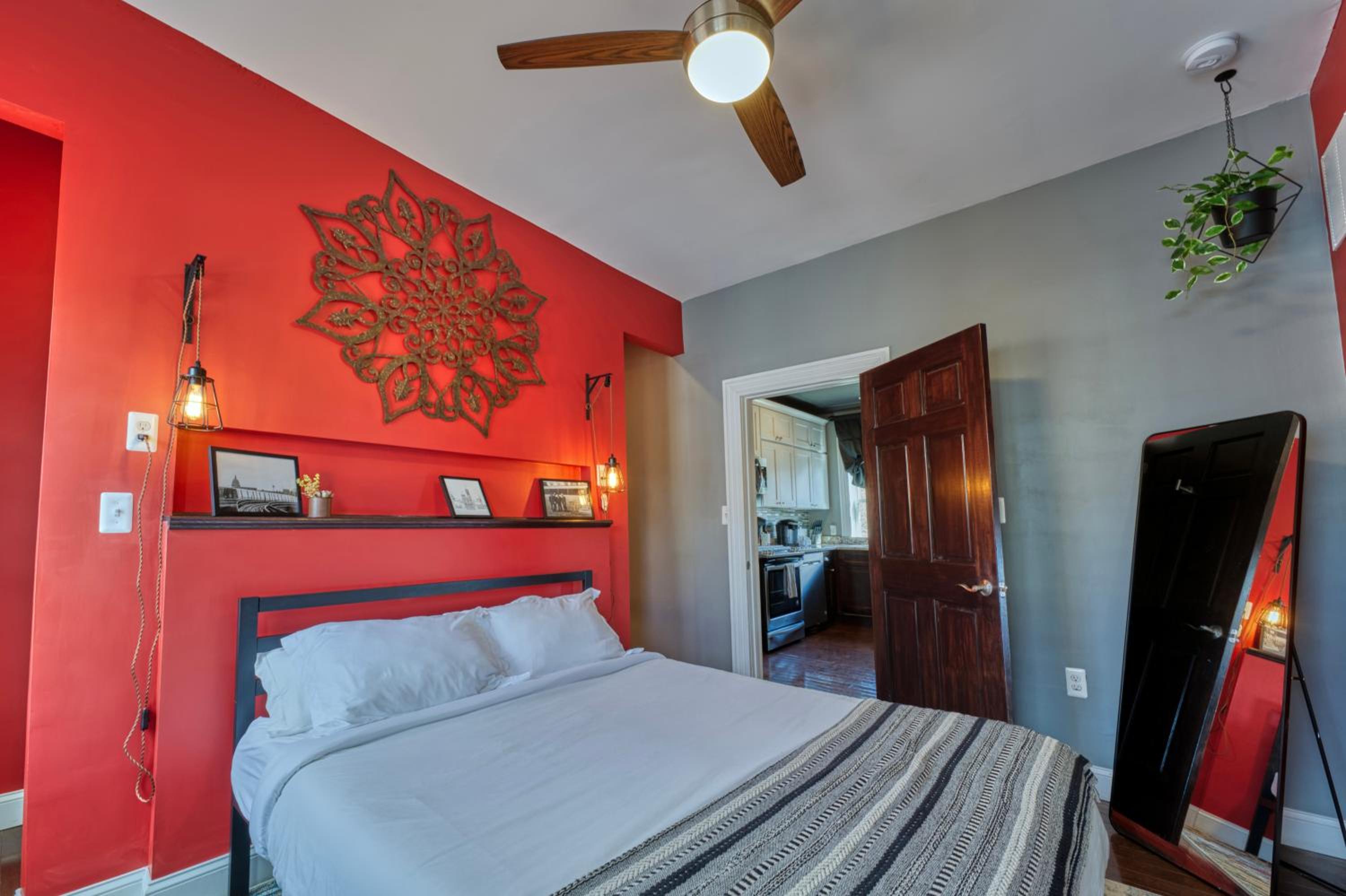 Three-Bedroom Apartment photo 1
