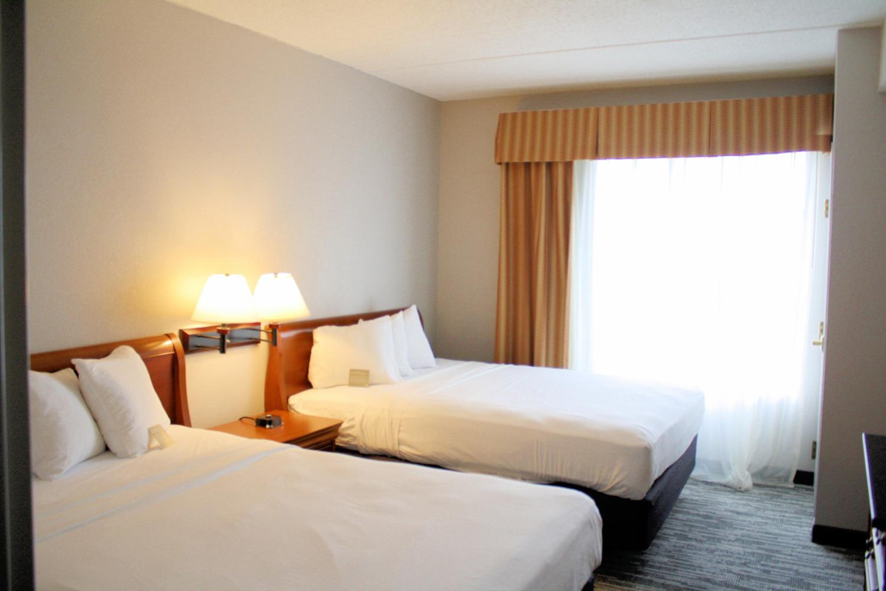 Queen Room with Two Queen Beds - Photo 1