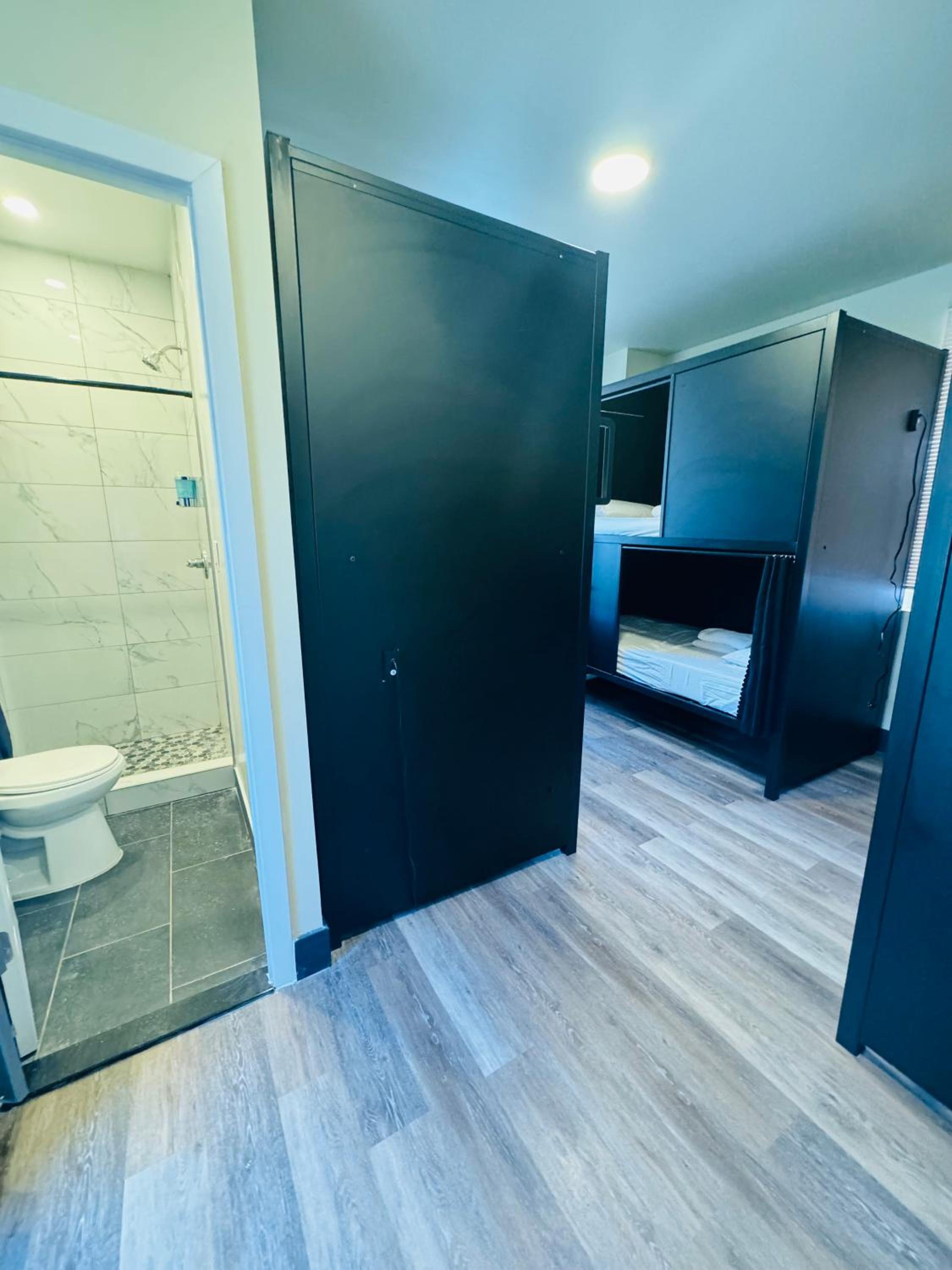 1 BED IN A 2 BED FEMALE LUXURY POD photo 1