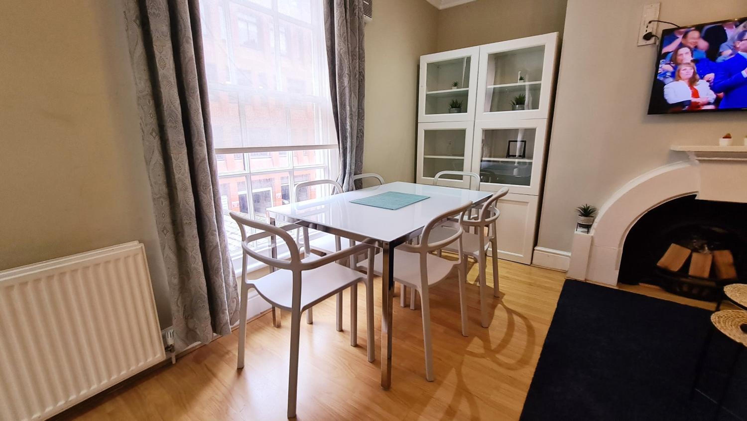 Three-Bedroom Apartment - Photo 12