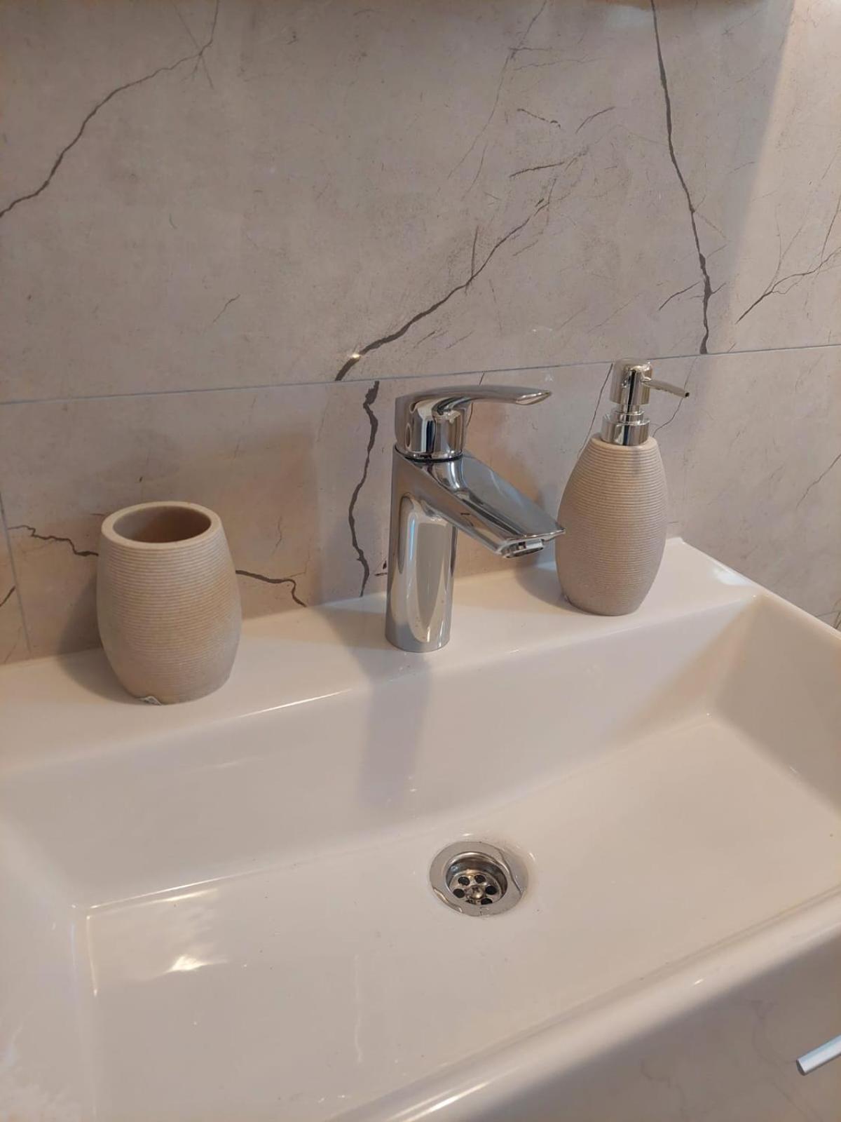 Apartment - Photo 21