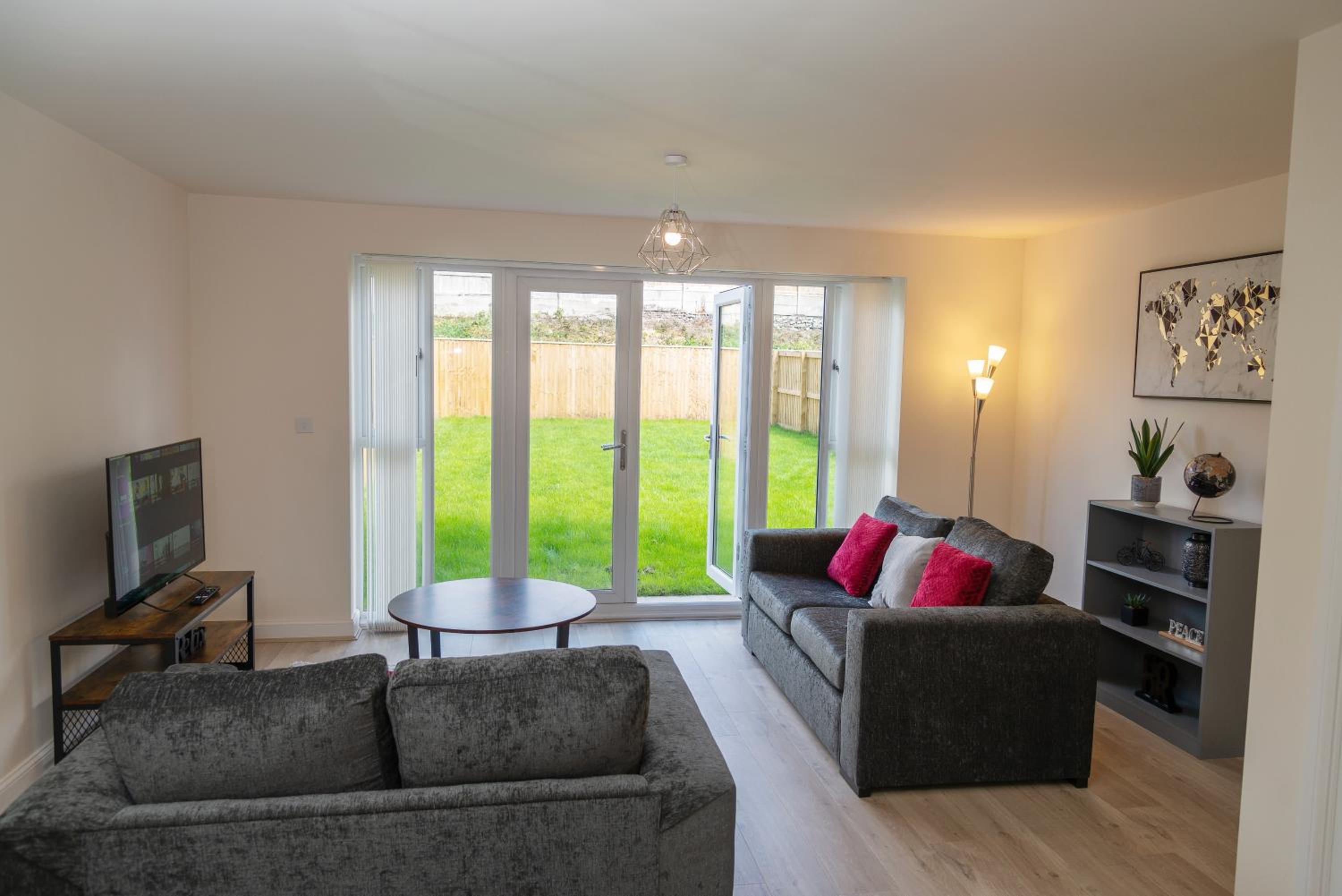 Four-Bedroom House photo 1