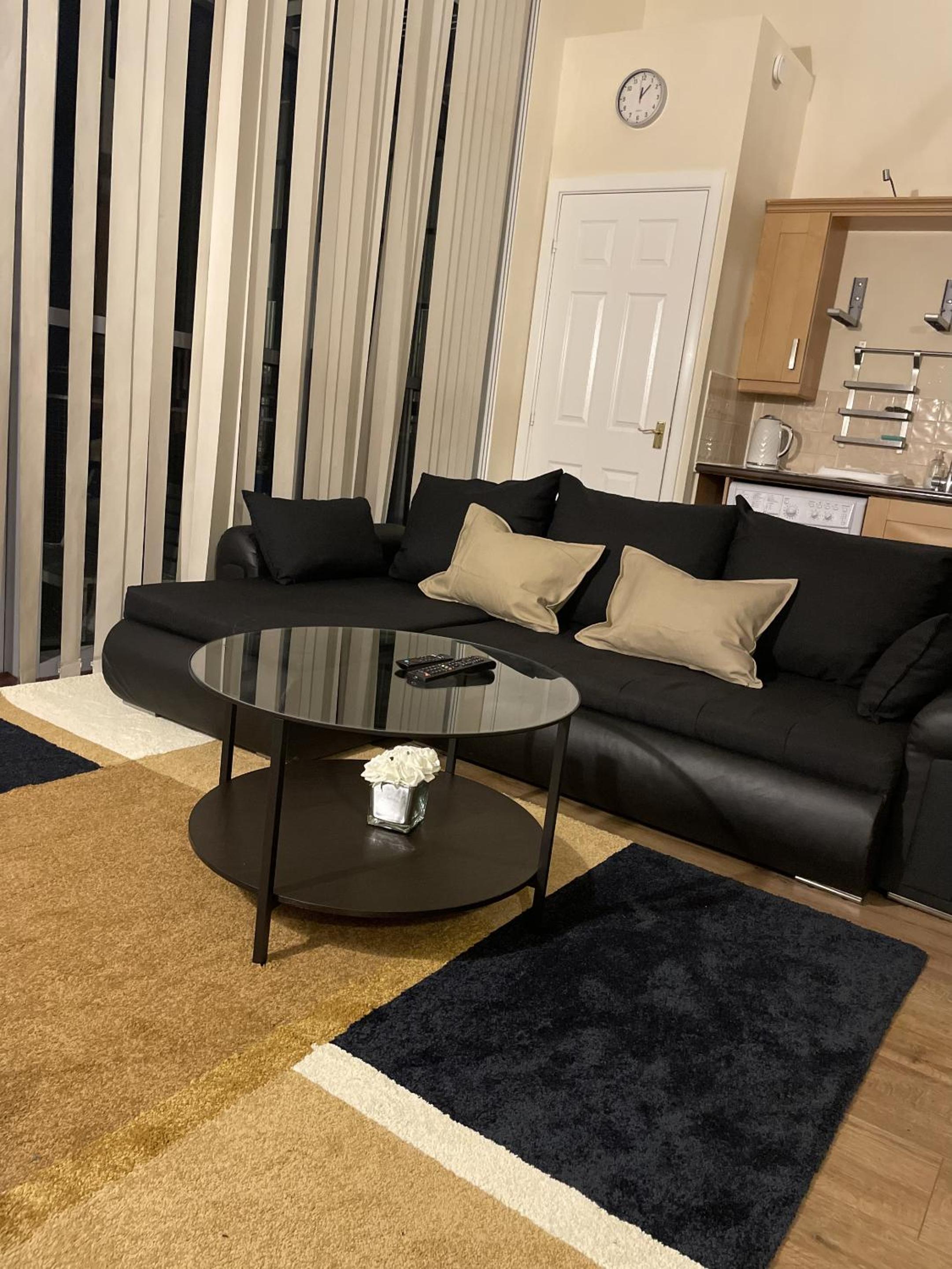 Two-Bedroom Apartment with Balcony photo 3