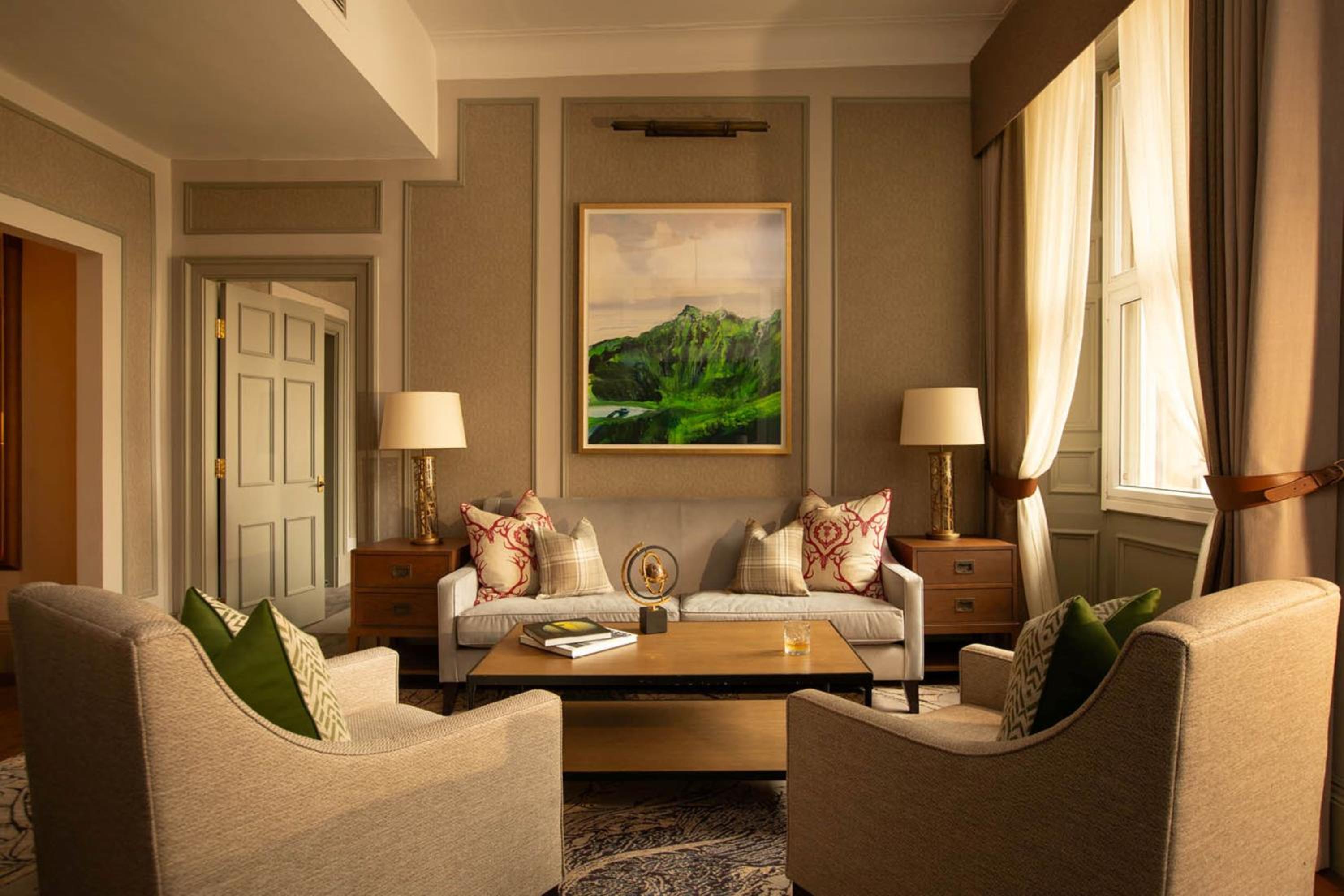 Somerville Suite - Photo 2