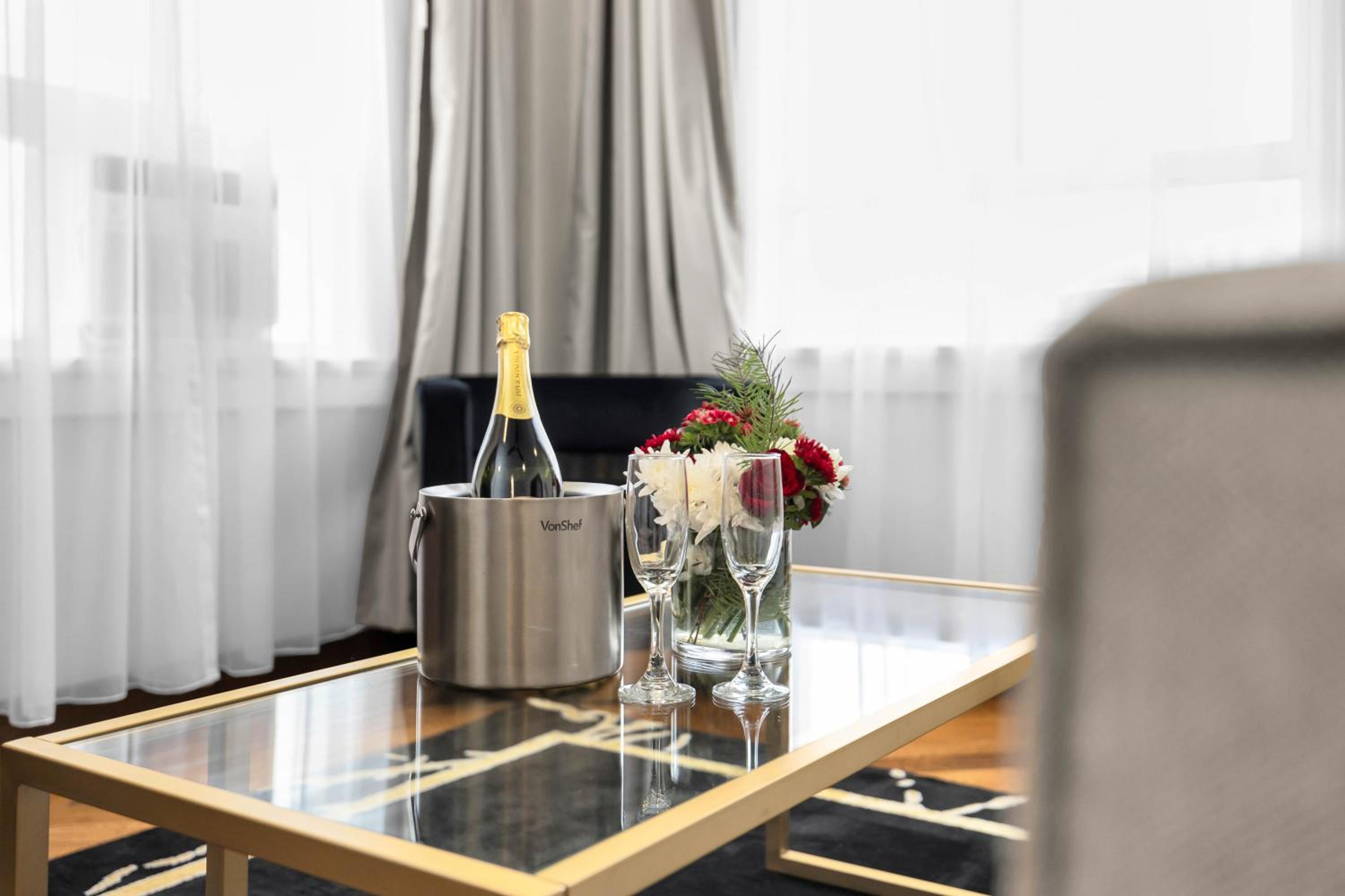 King Suite - Photo 20