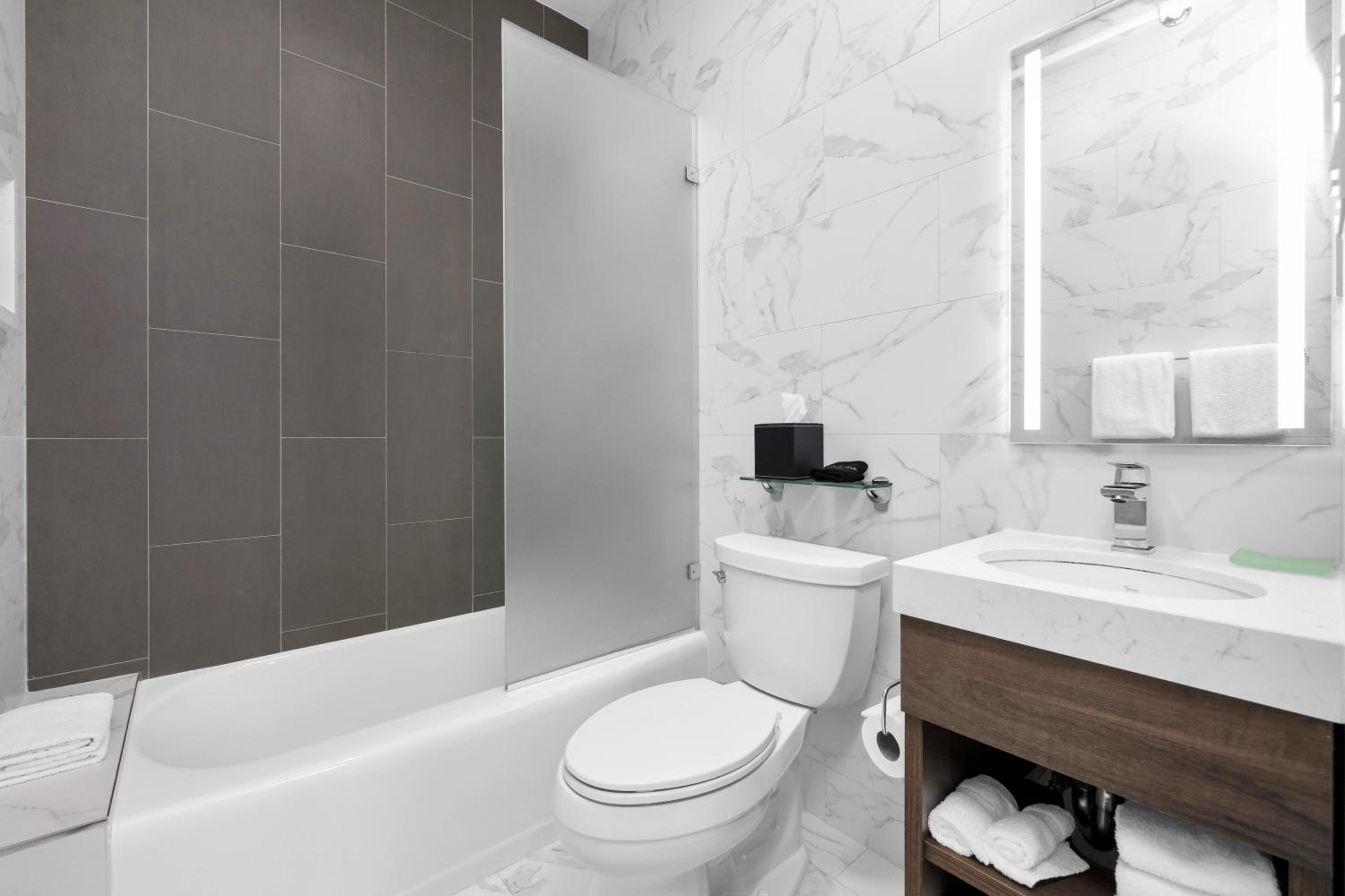 Standard Room - Photo 13