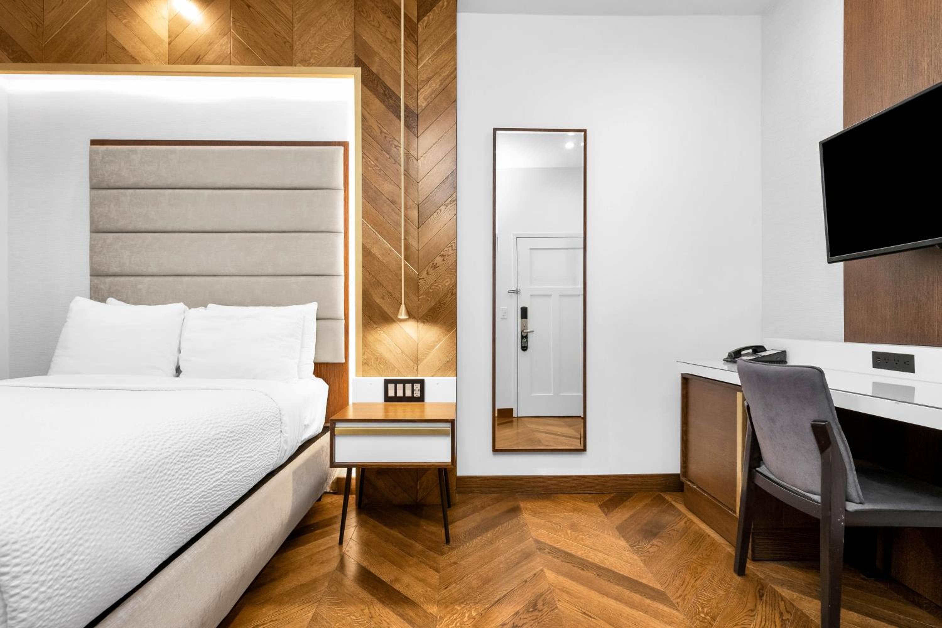 Standard Room - Photo 1