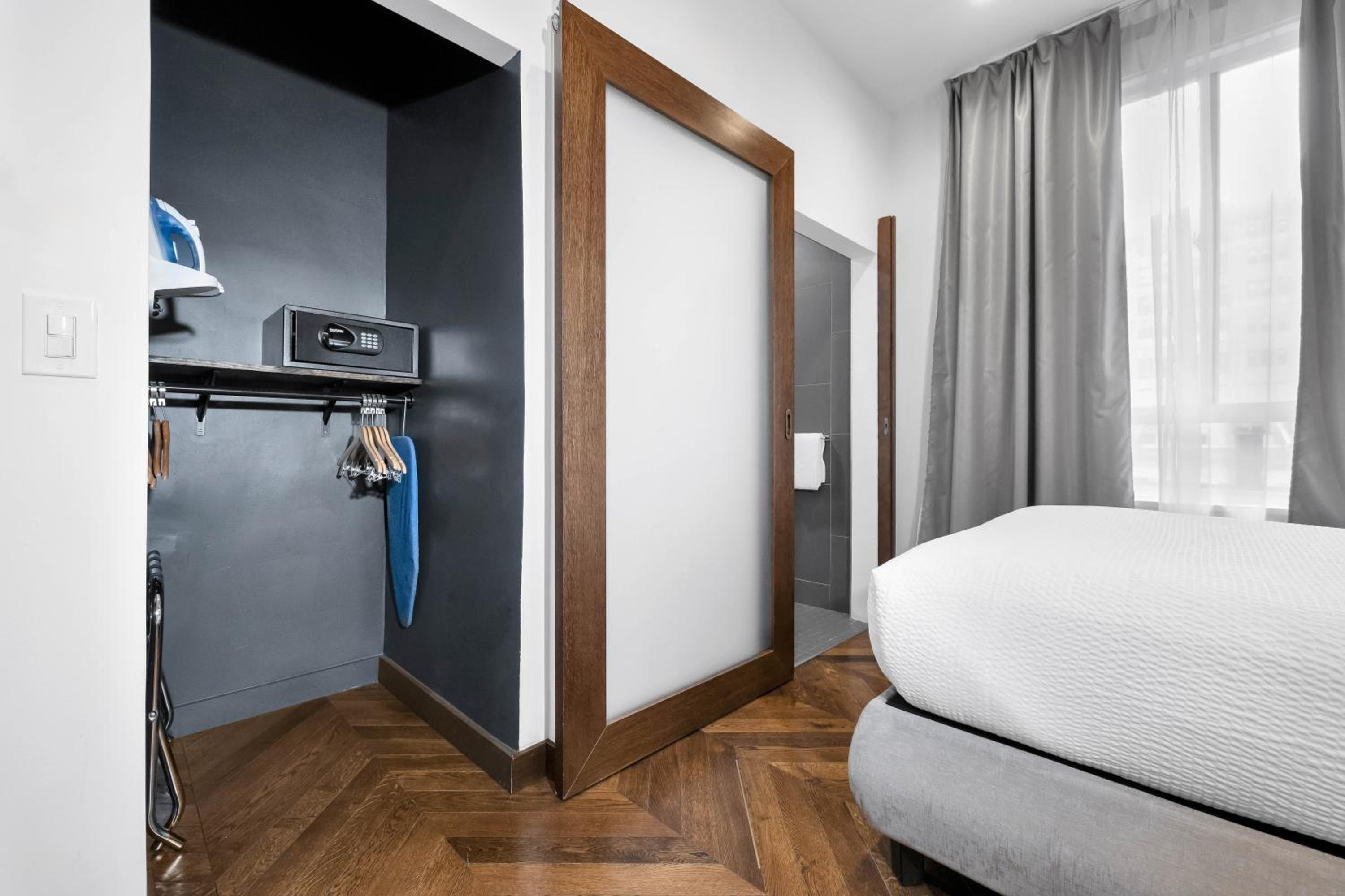 Standard Room - Photo 9
