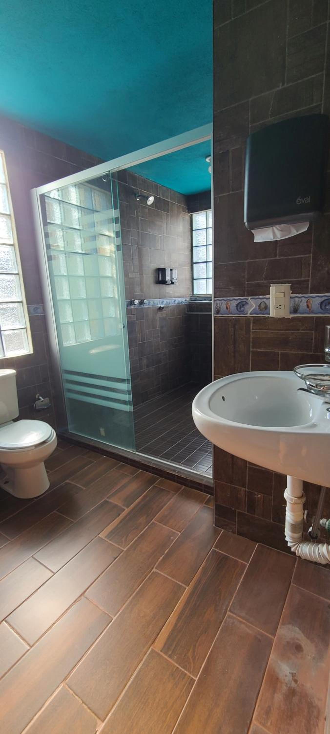 Deluxe King Room - Photo 3