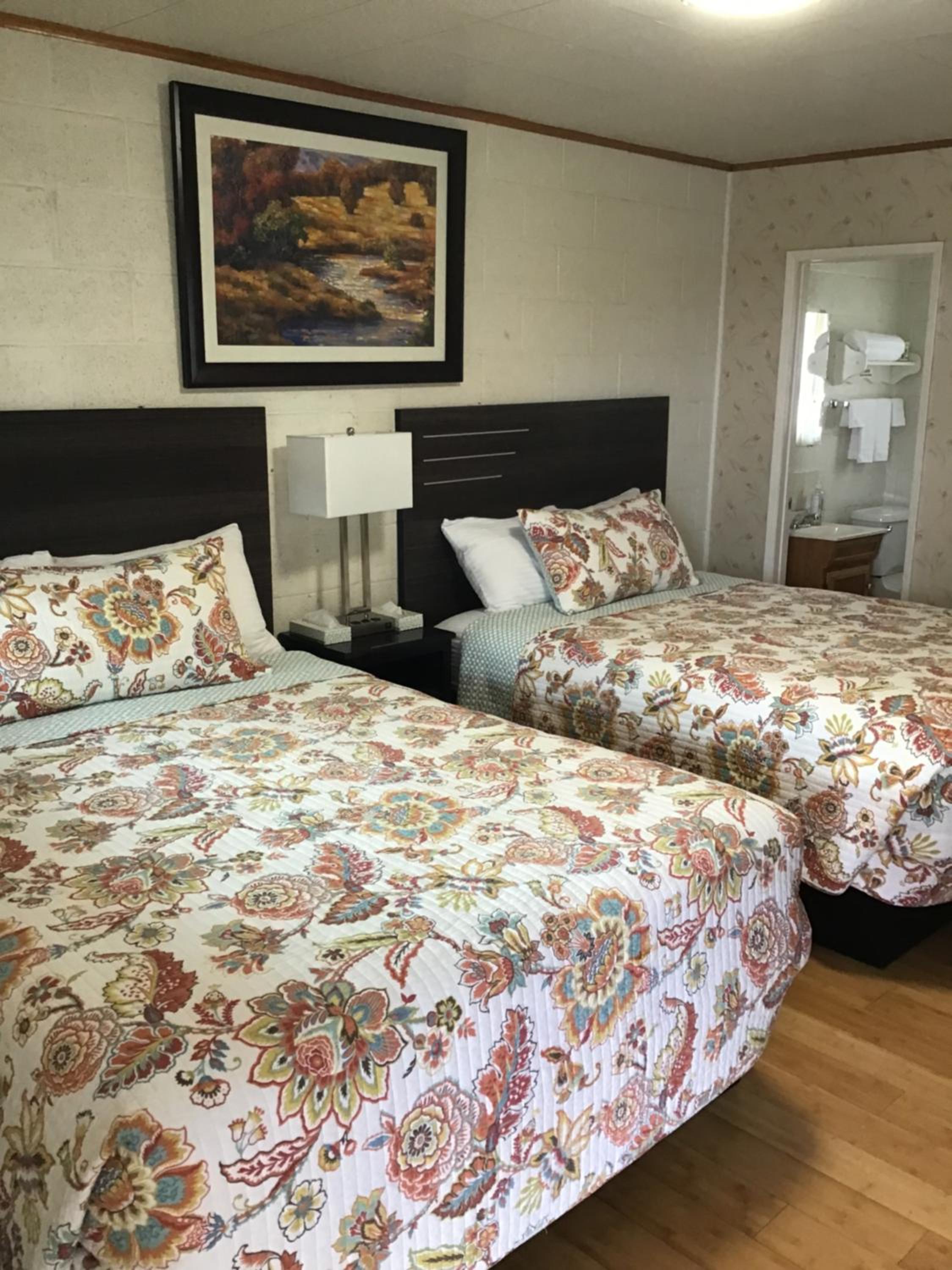 Classic Queen Room - Photo 6