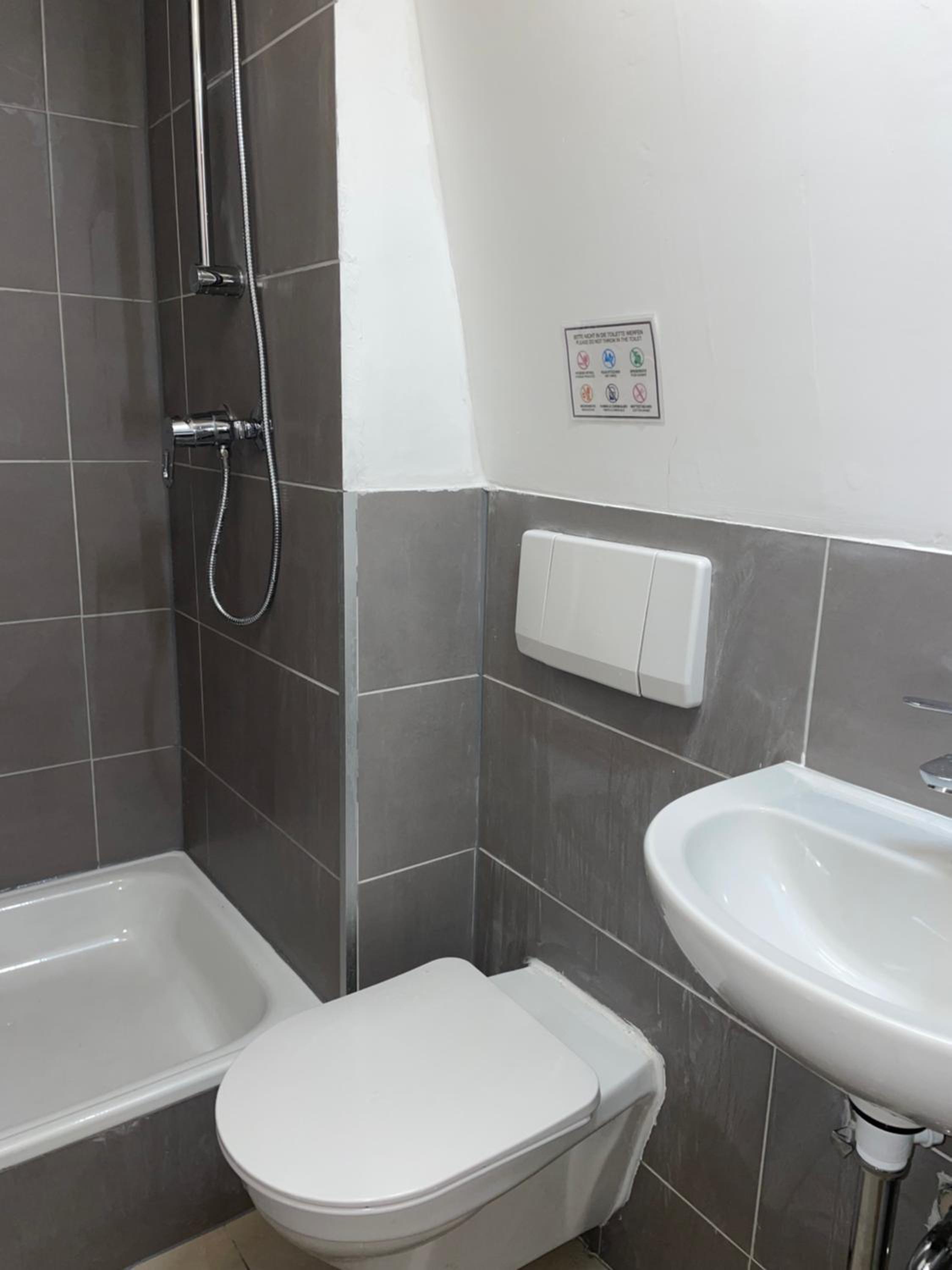 Double Room - Photo 3