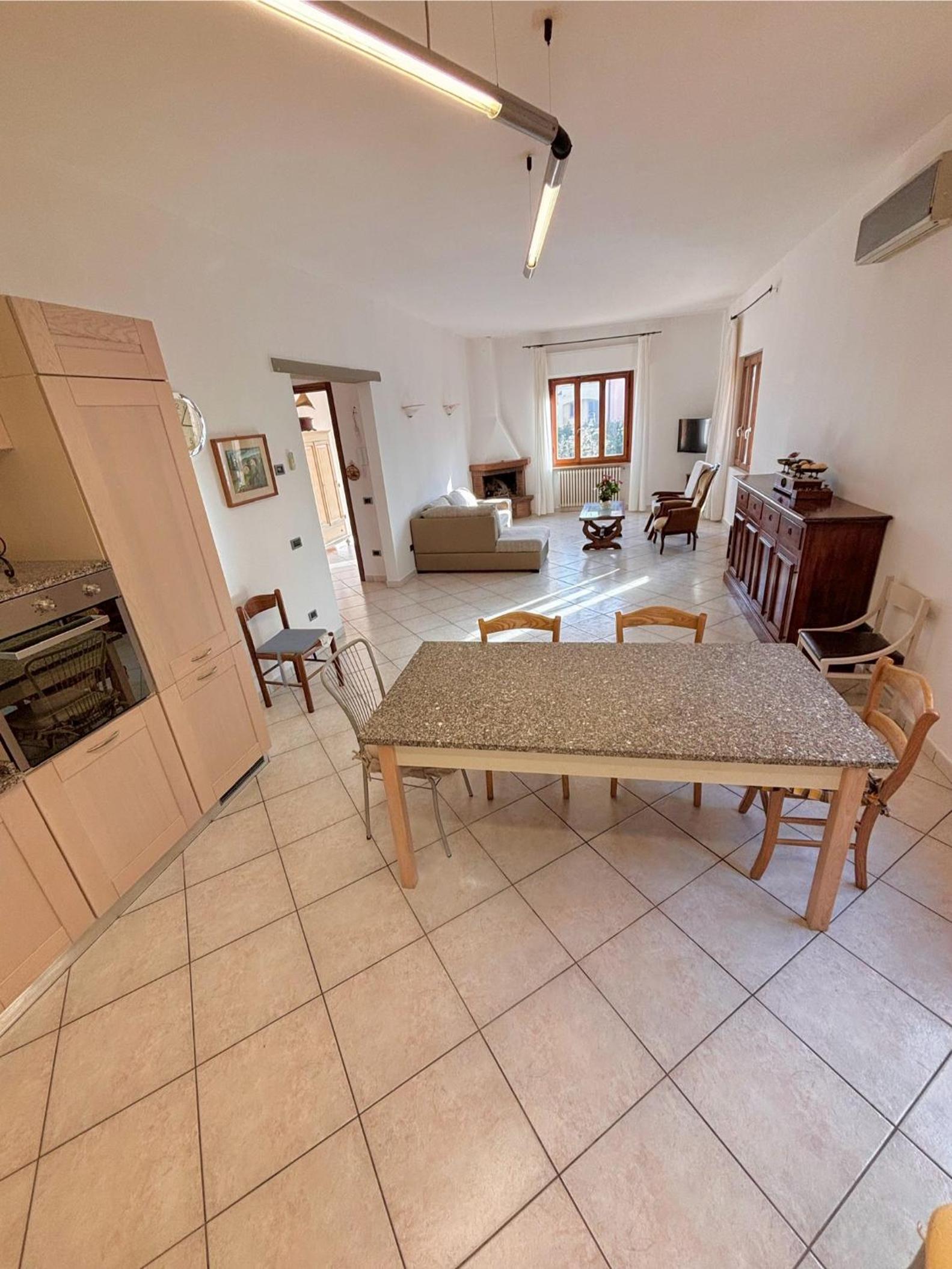 Four-Bedroom House photo 3