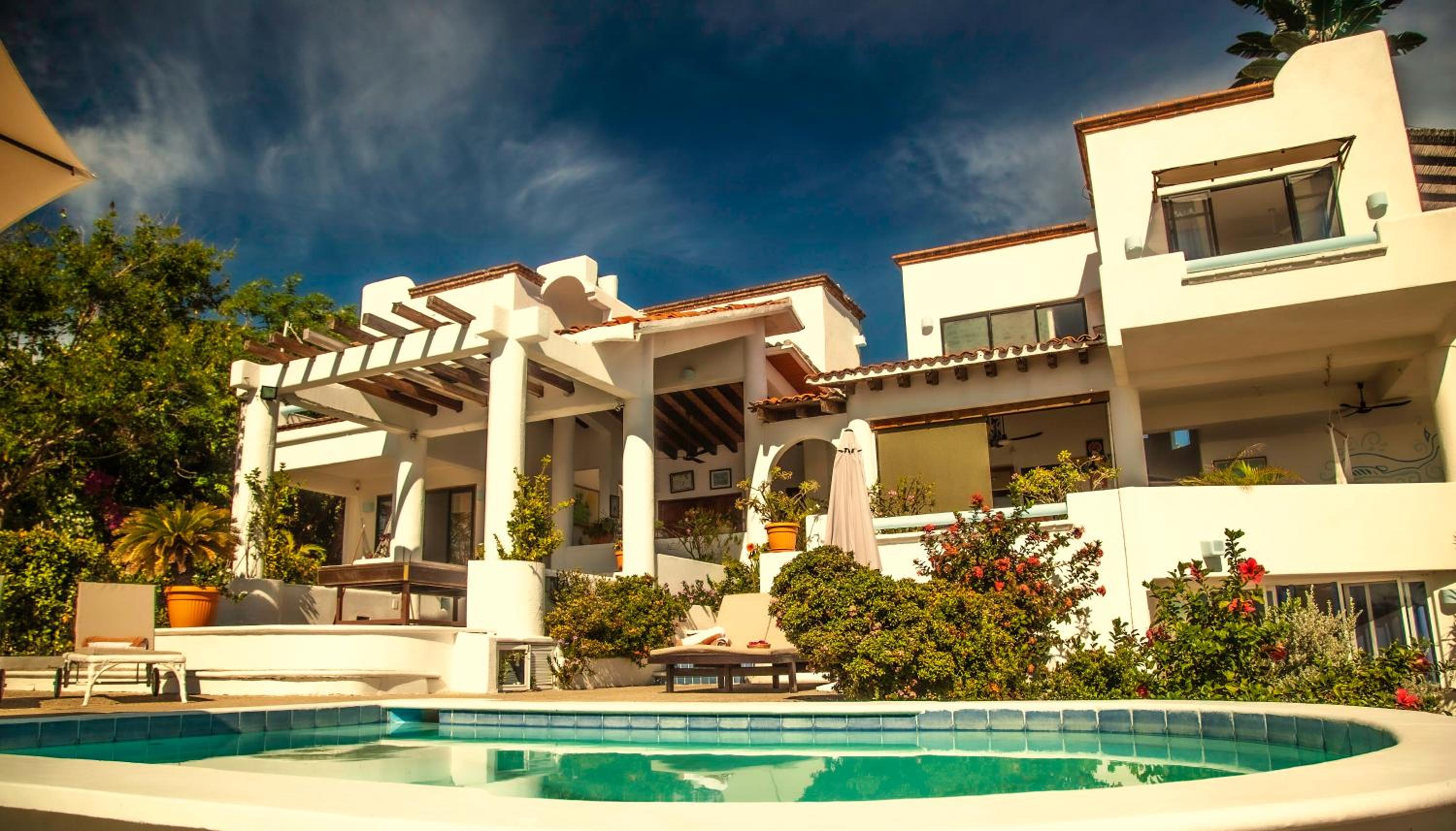 Villa photo 2