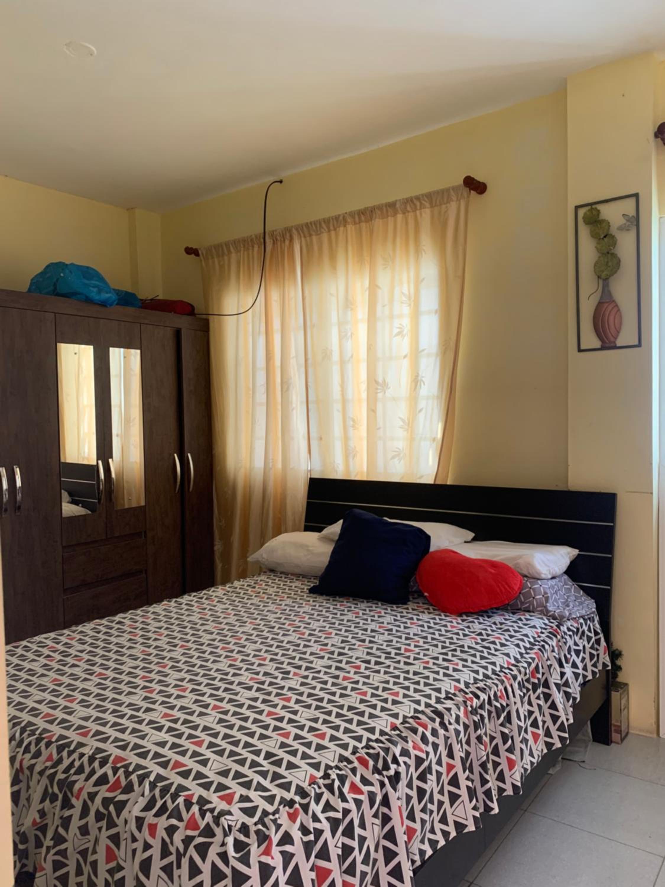 Four-Bedroom House photo 1
