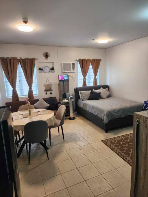 Studio Apartment photo 1