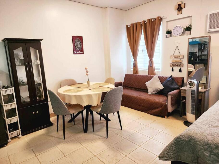 Studio Apartment photo 2