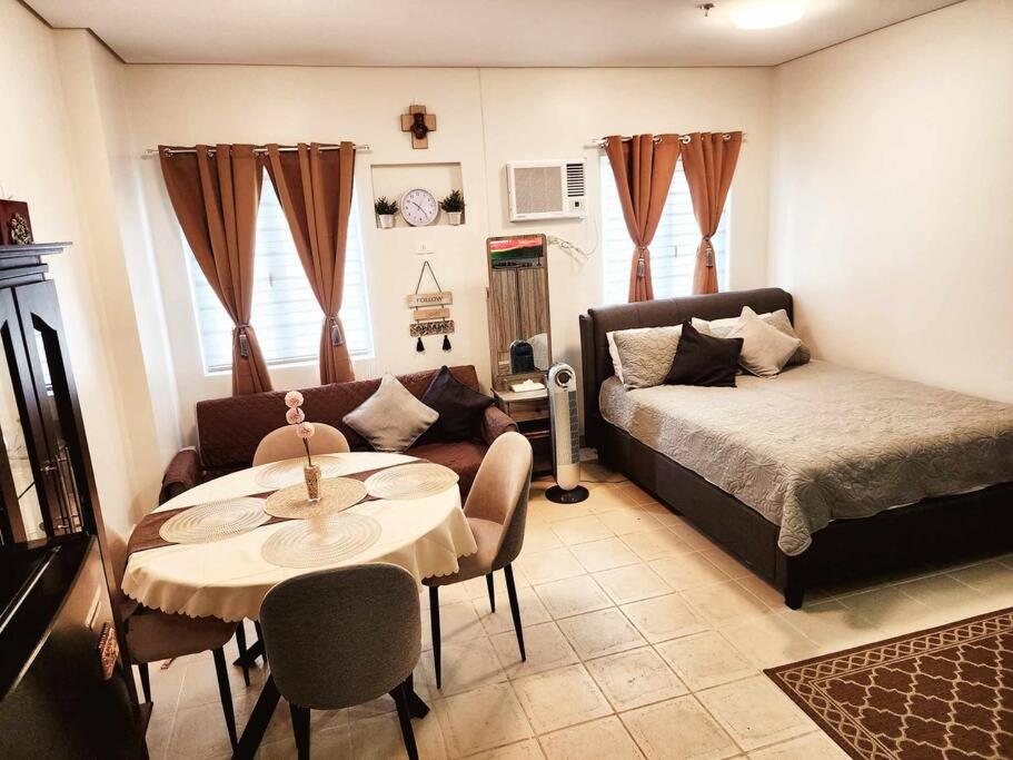 Studio Apartment photo 2
