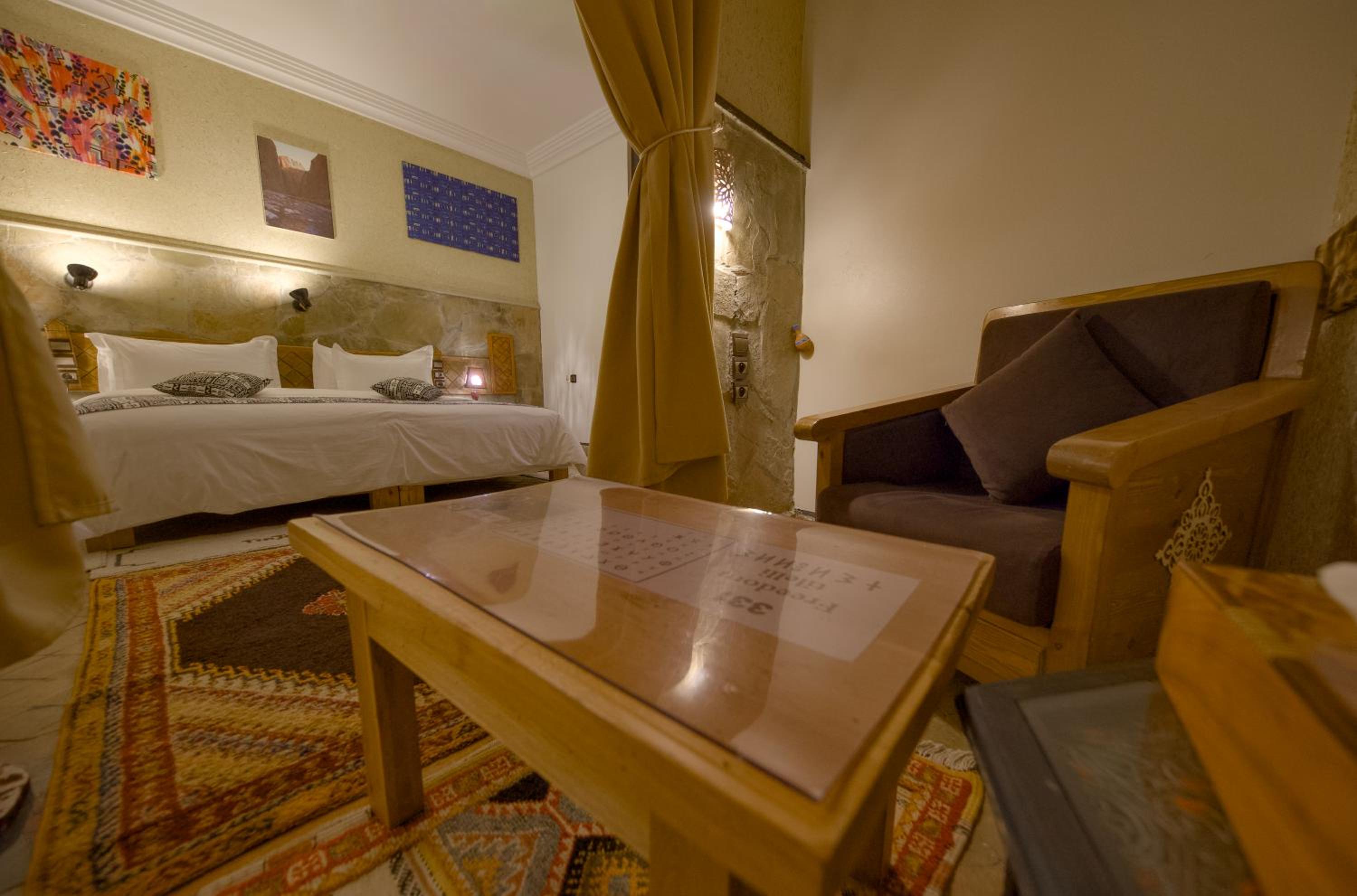 Superior Double or Twin Room - Photo 4