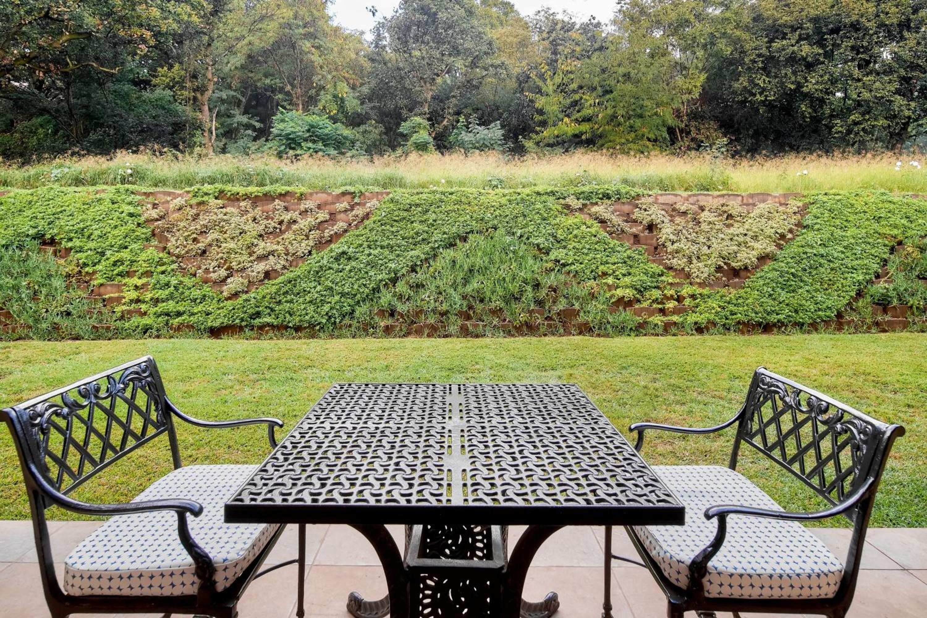 Guest room, 1 King, Forest view, Patio  - Photo 3