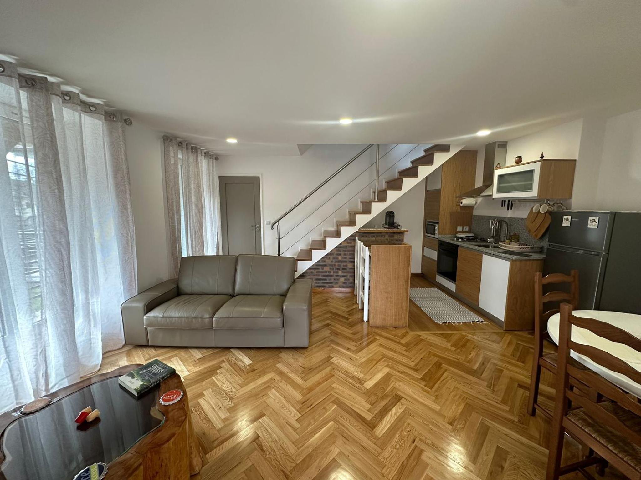 Apartment with Mountain View - Photo 21