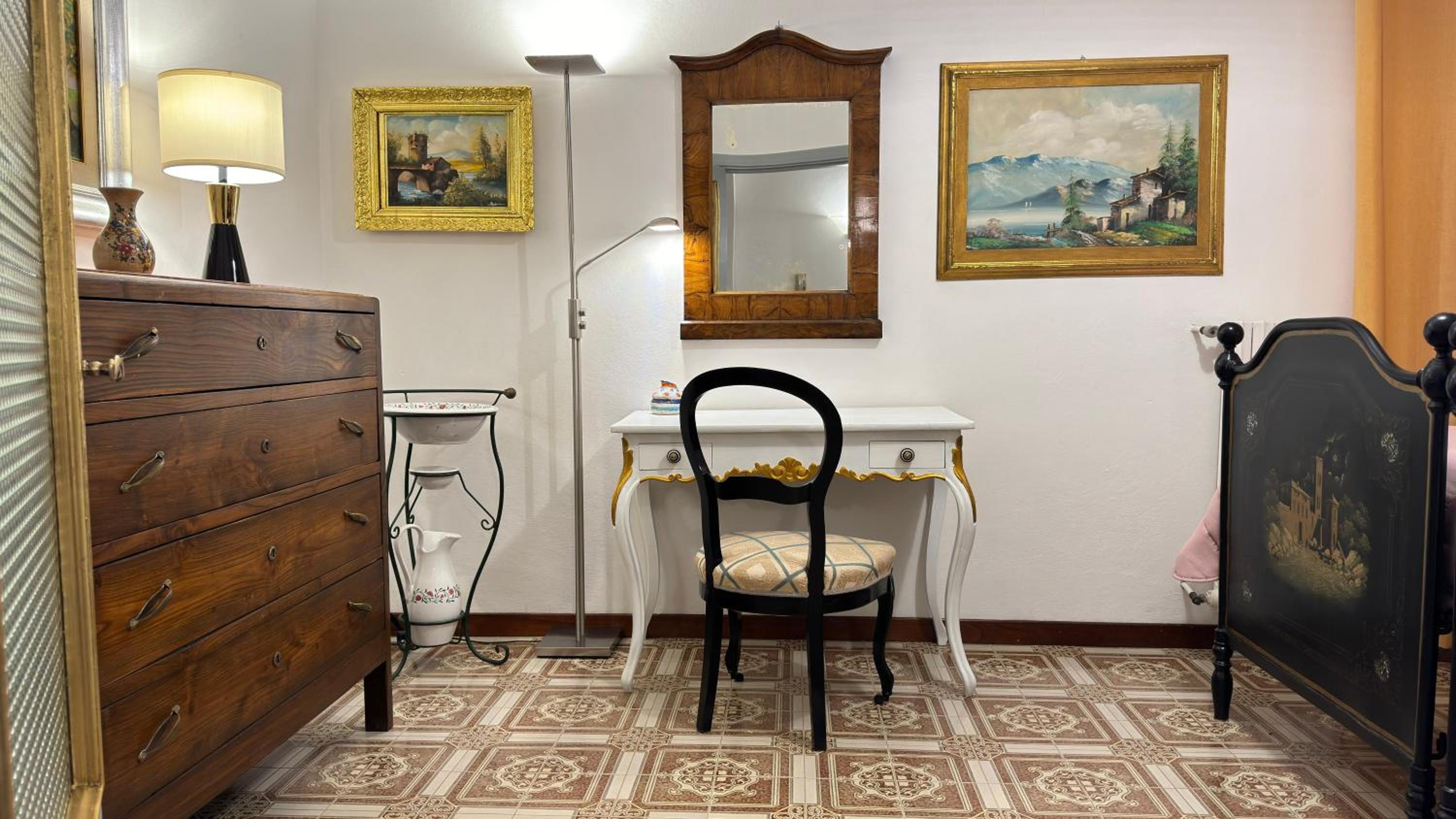 Two-Bedroom Apartment - Photo 8