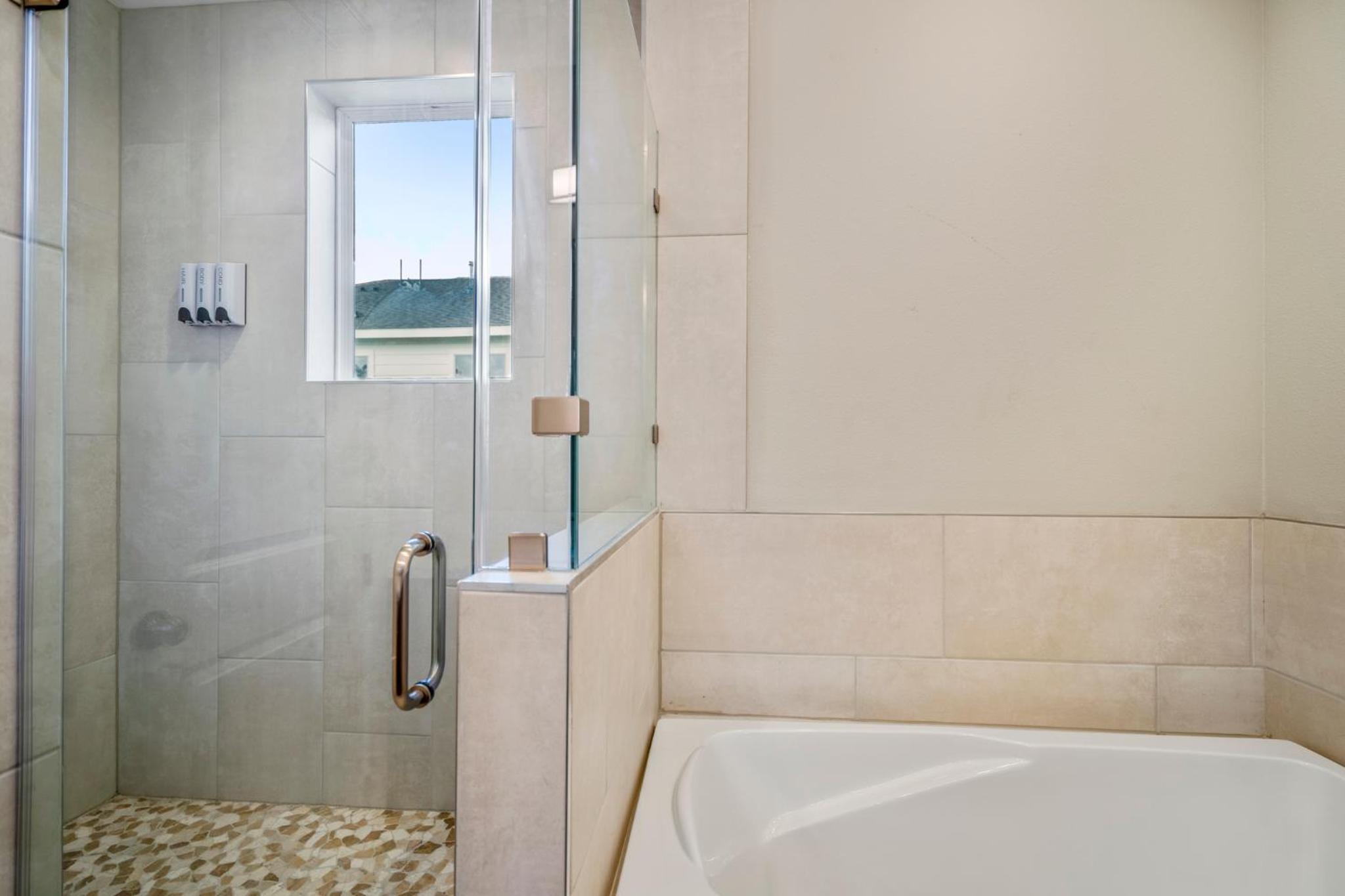 Three-Bedroom House - Photo 16