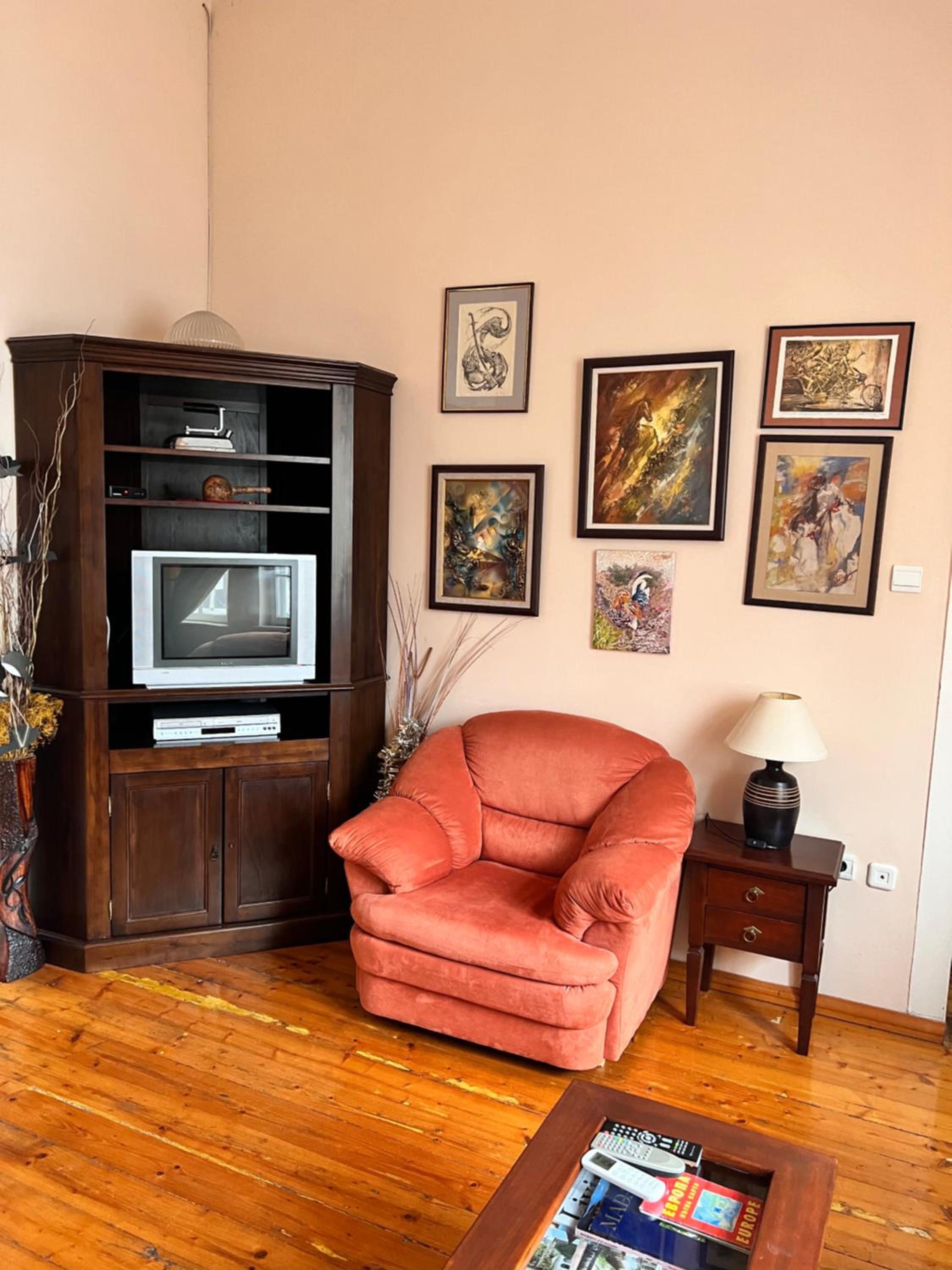 Apartment photo 3
